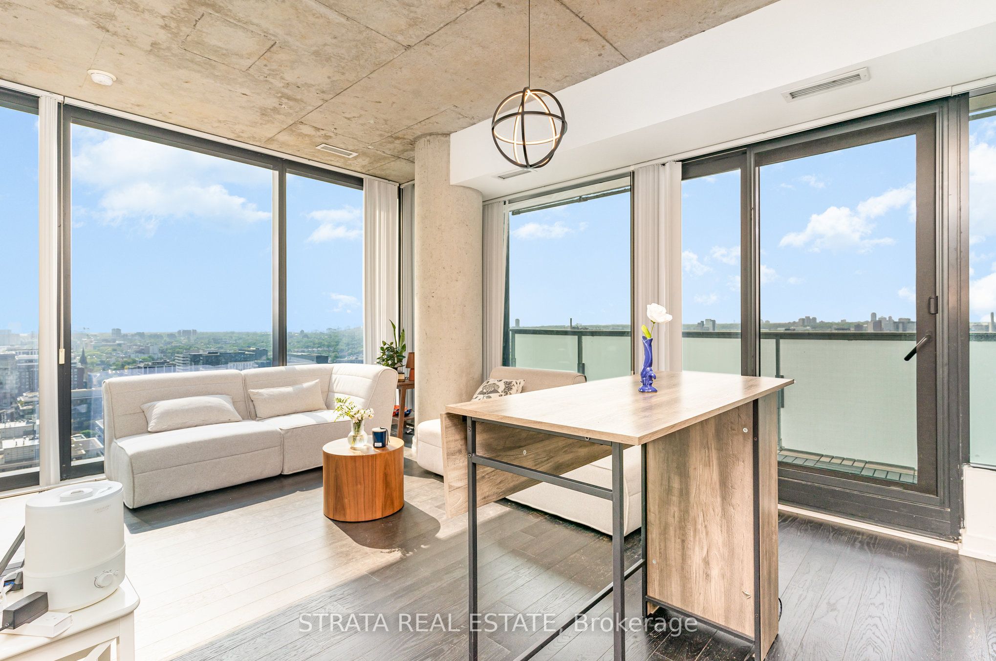 11 Charlotte Street 2703, Toronto, ON M5V 0M6
