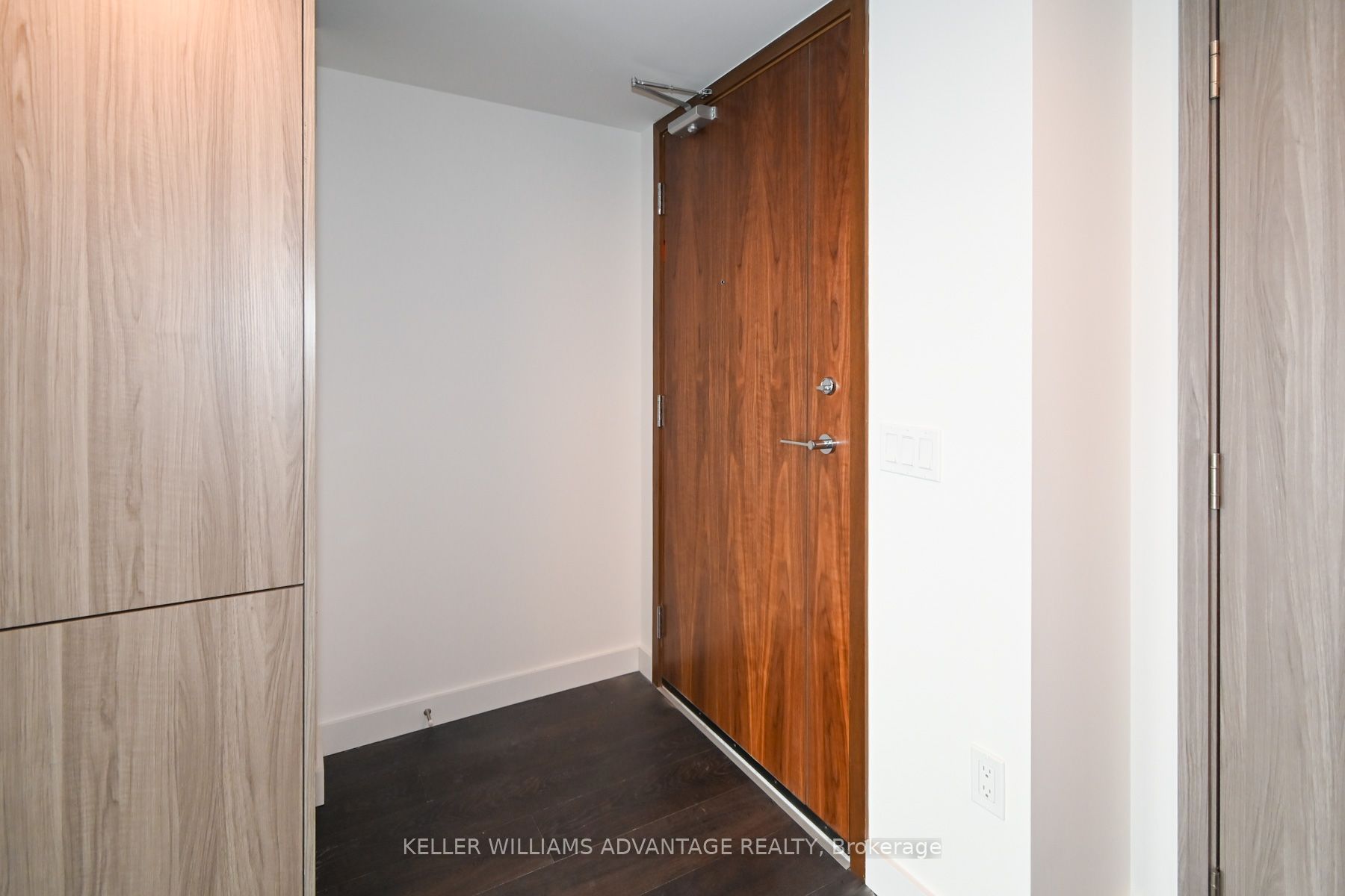 3 Concord City Place Way 4812, Toronto, ON M5V 0X4 photo 4