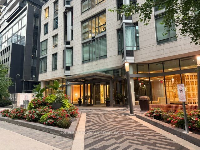45 Charles Street E 2708, Toronto, ON M4Y 0B8