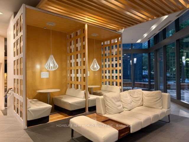 45 Charles Street E 2708, Toronto, ON M4Y 0B8 photo 3