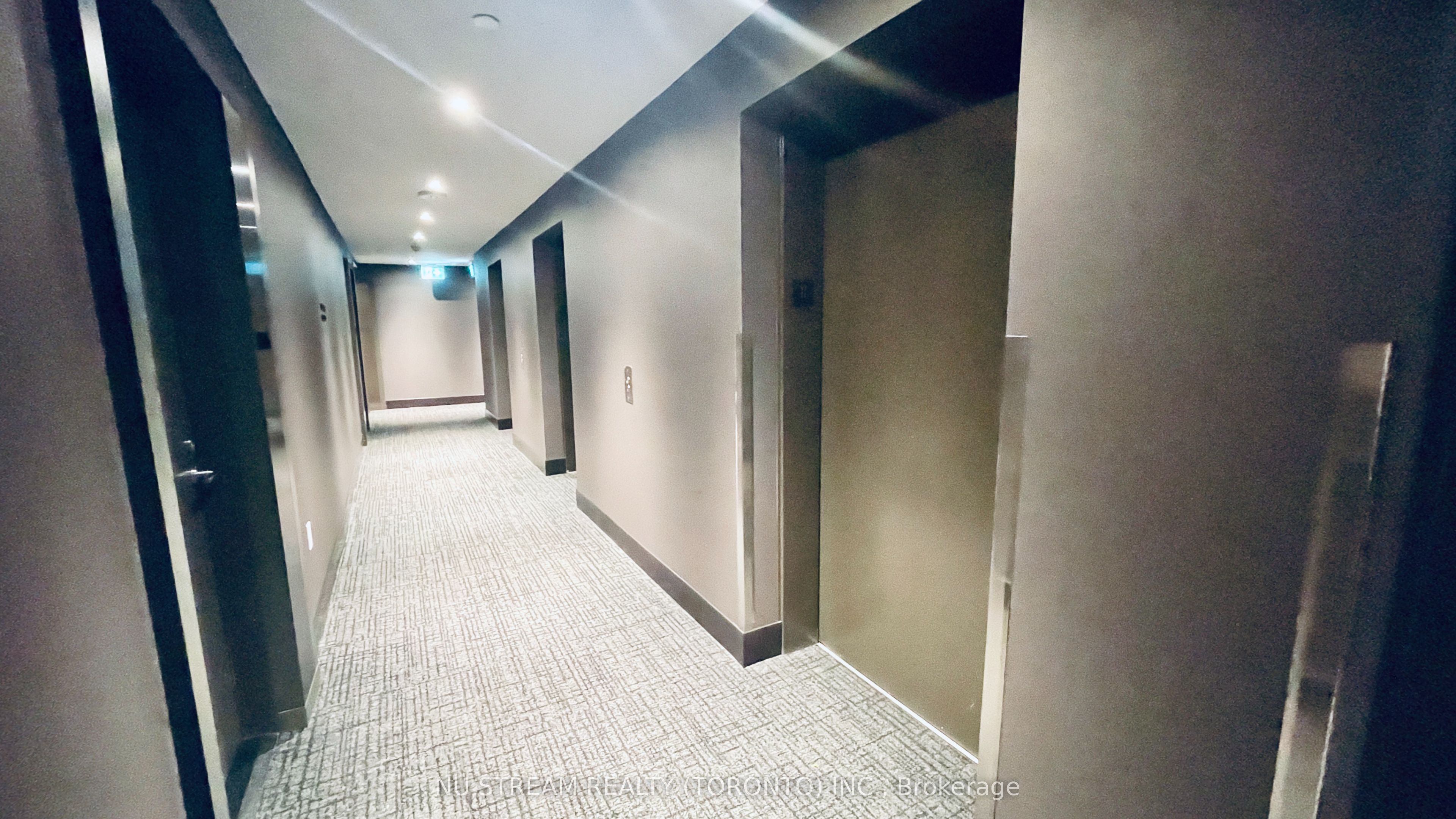 8 Cumberland Street 1107, Toronto, ON M4W 0B6 photo 5