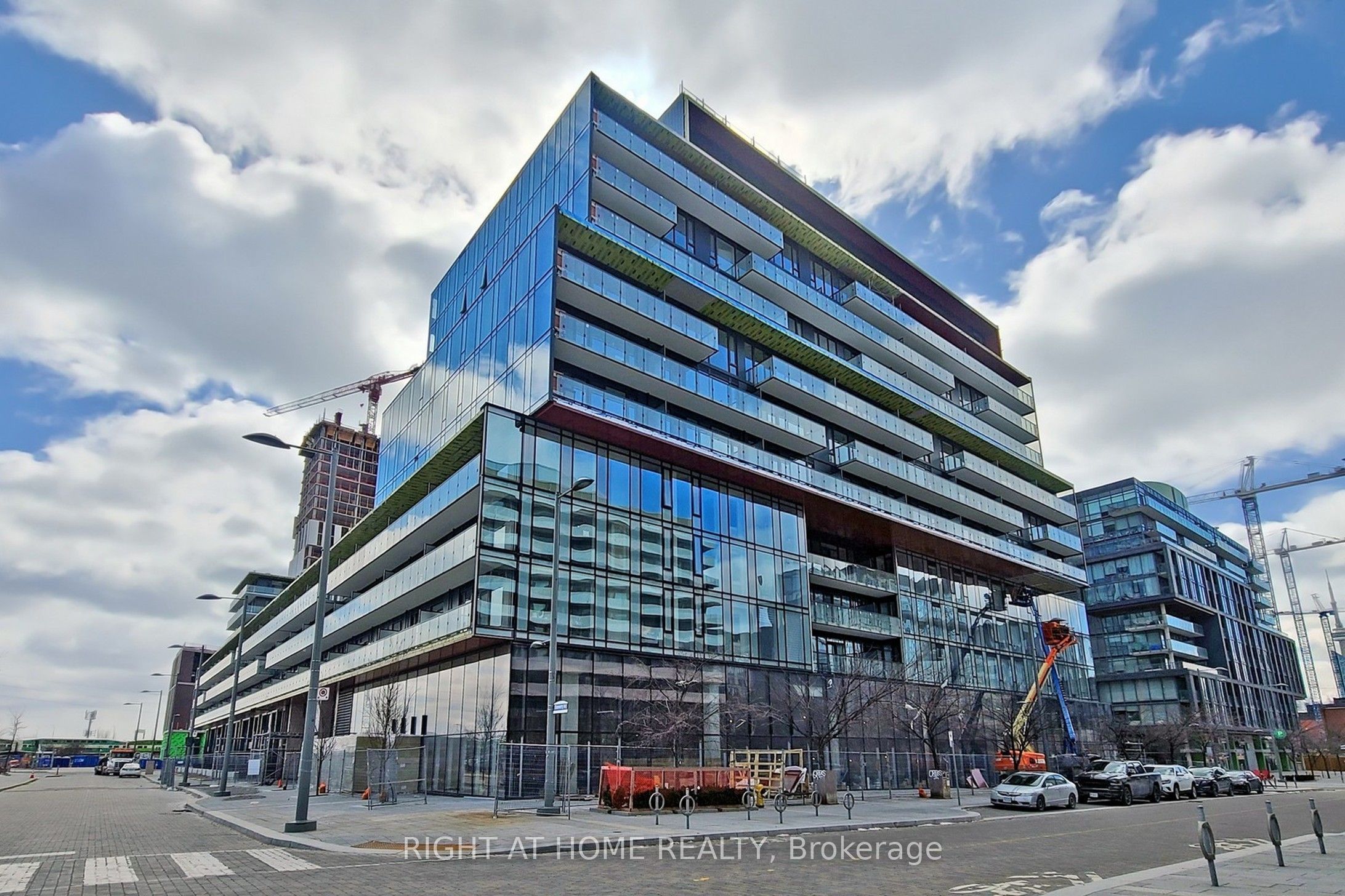 180 Mills Street S546, Toronto, ON M5A 0V6