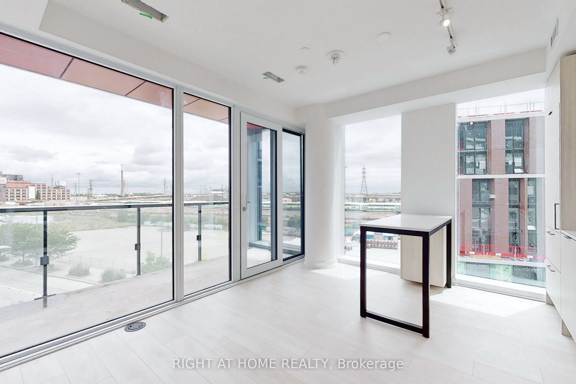 180 Mills Street S546, Toronto, ON M5A 0V6 photo 3