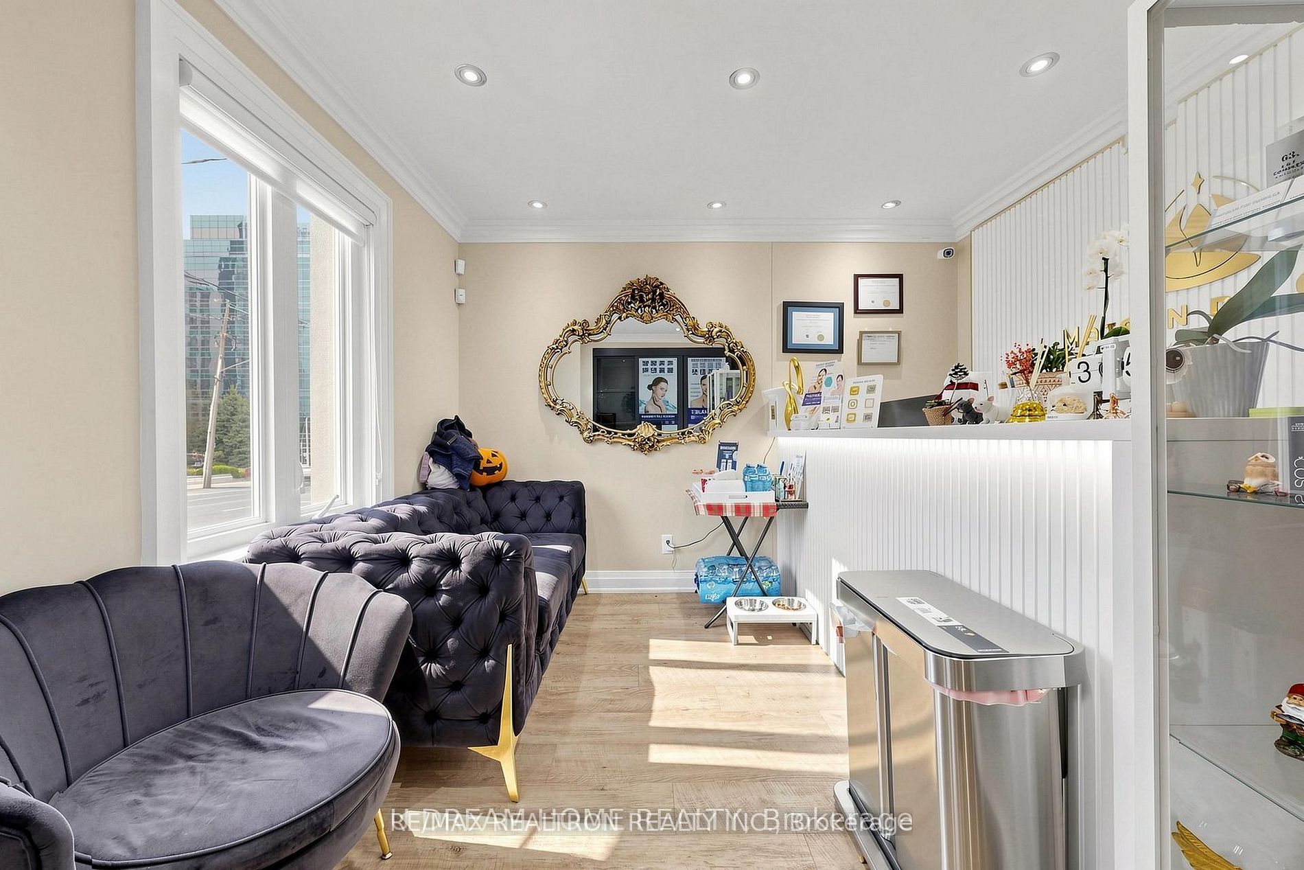 99 Sheppard Avenue E, Toronto, ON M2N 3A3 photo 4