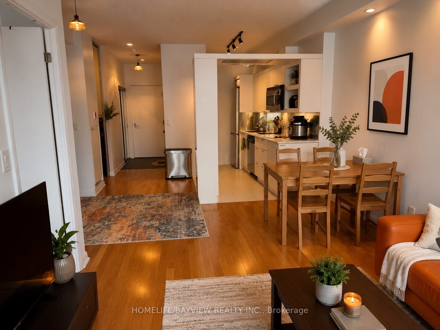 111 Elizabeth Street 1607, Toronto, ON M5G 1P7 photo 5
