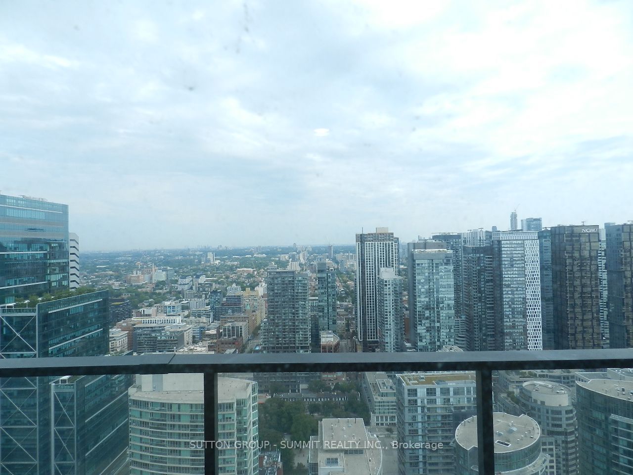 1 Concord Cityplace Way 5601, Toronto, ON M5V 0X3
