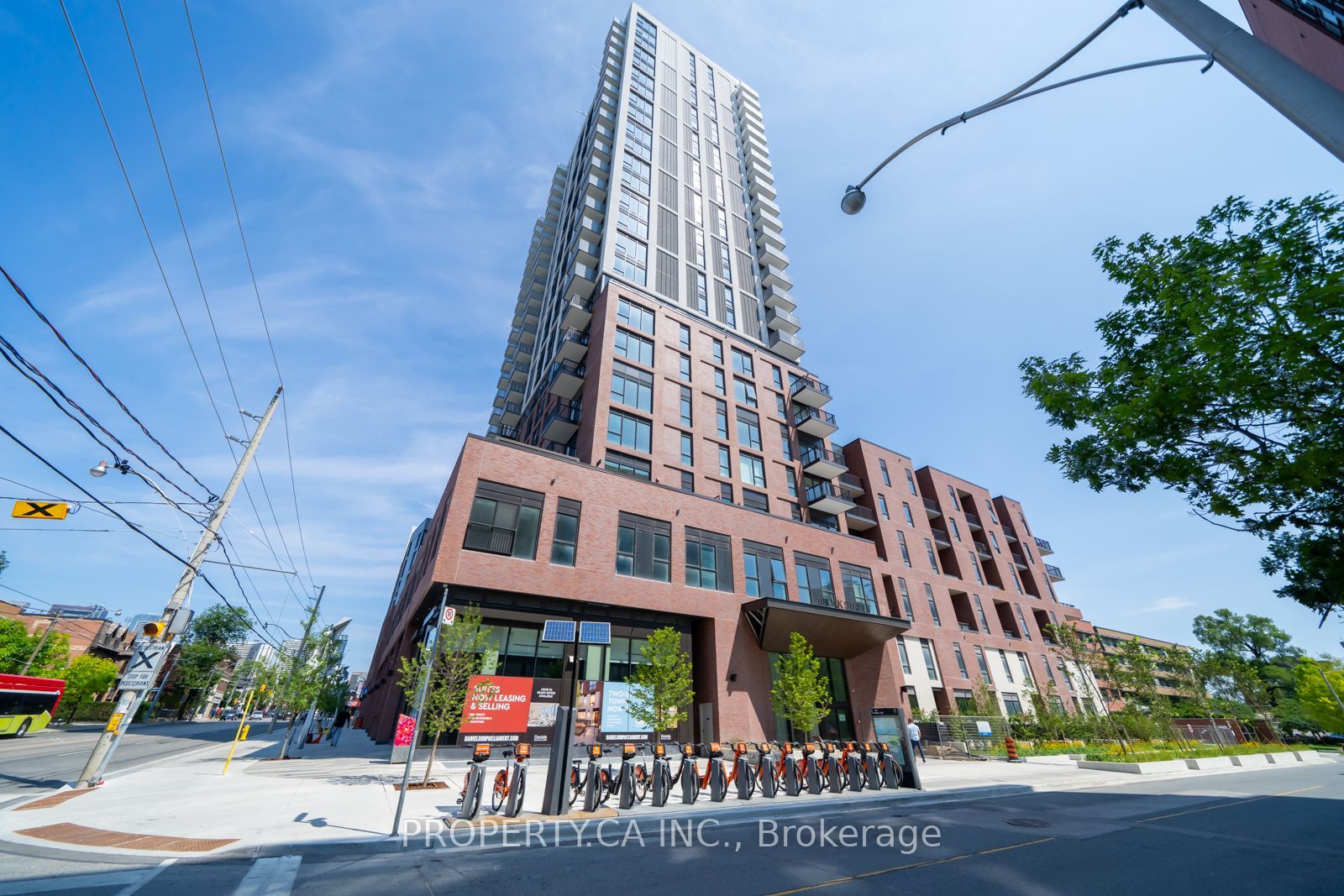 10 Oak Street 1409, Toronto, ON M5A 0Z1 photo 2