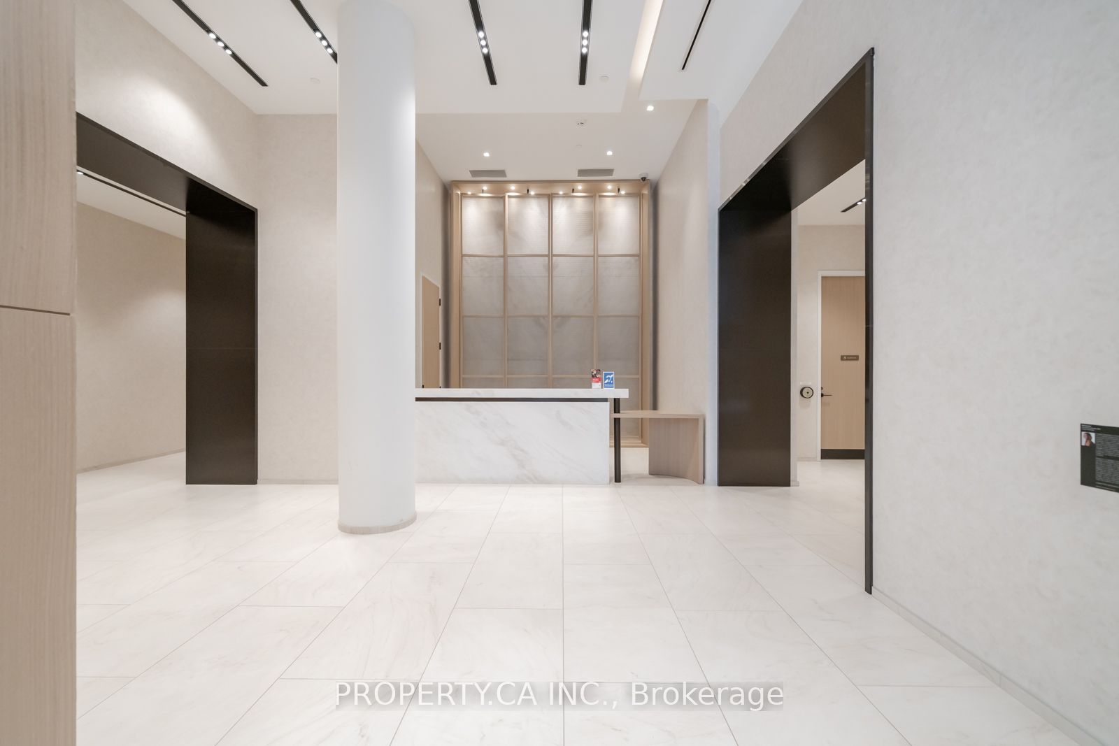 10 Oak Street 1409, Toronto, ON M5A 0Z1 photo 3