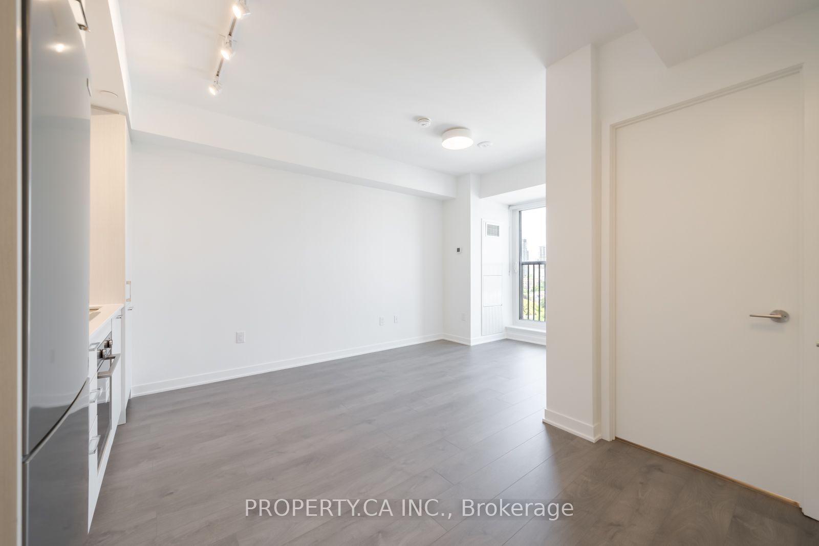 10 Oak Street 1409, Toronto, ON M5A 0Z1 photo 4