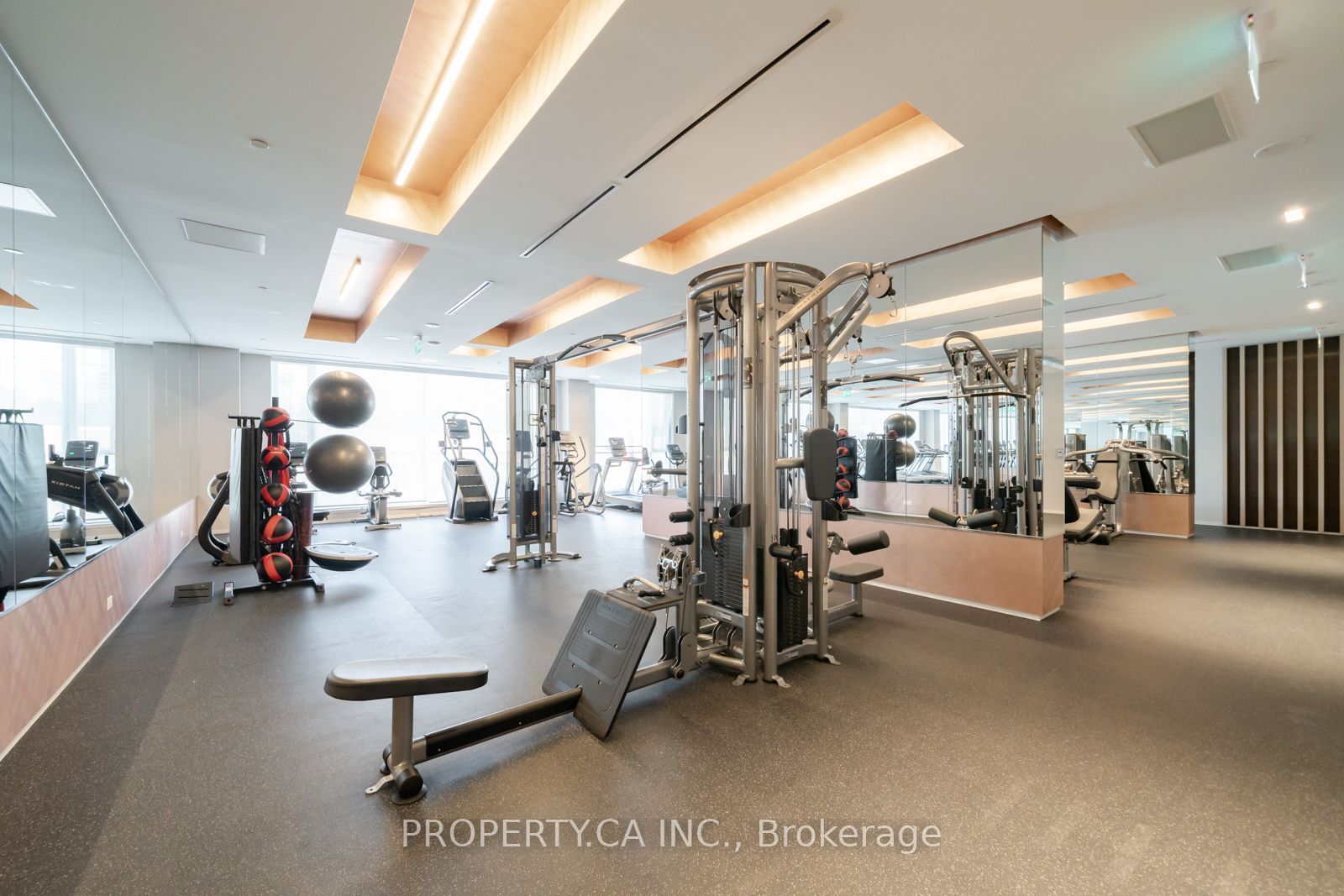 10 Oak Street 1409, Toronto, ON M5A 0Z1 photo 5