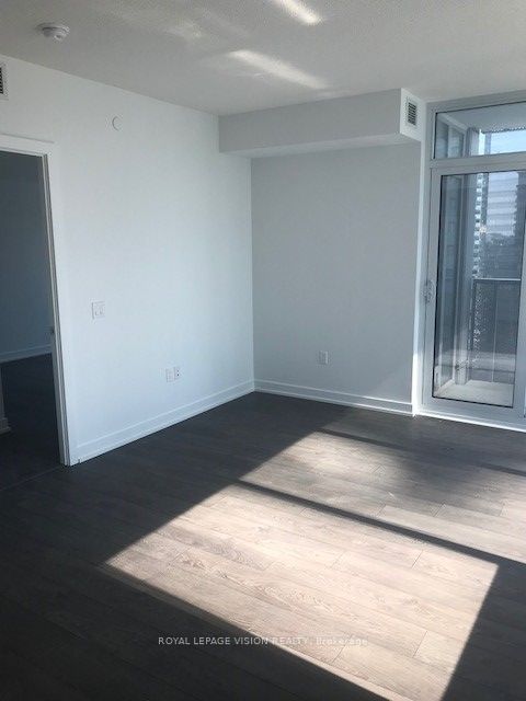 10 York Street 2703, Toronto, ON M5J 0E1 photo 5