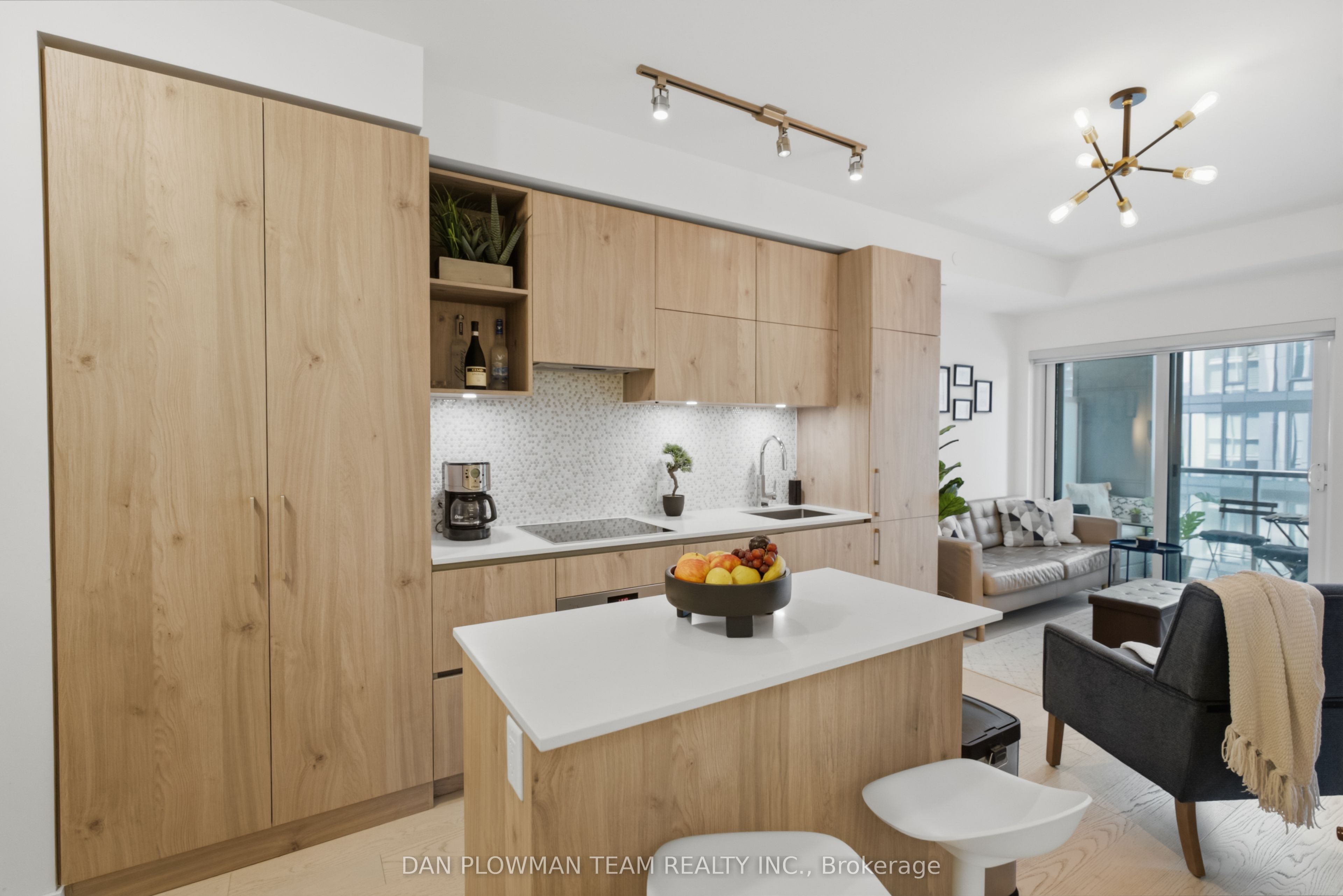 1 Yorkville Avenue 901, Toronto, ON M4W 0B1 photo 2