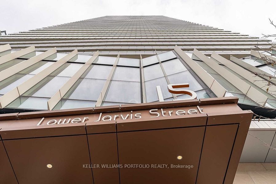 15 Lower Jarvis Street 1208, Toronto, ON M5E 1R7 photo 2