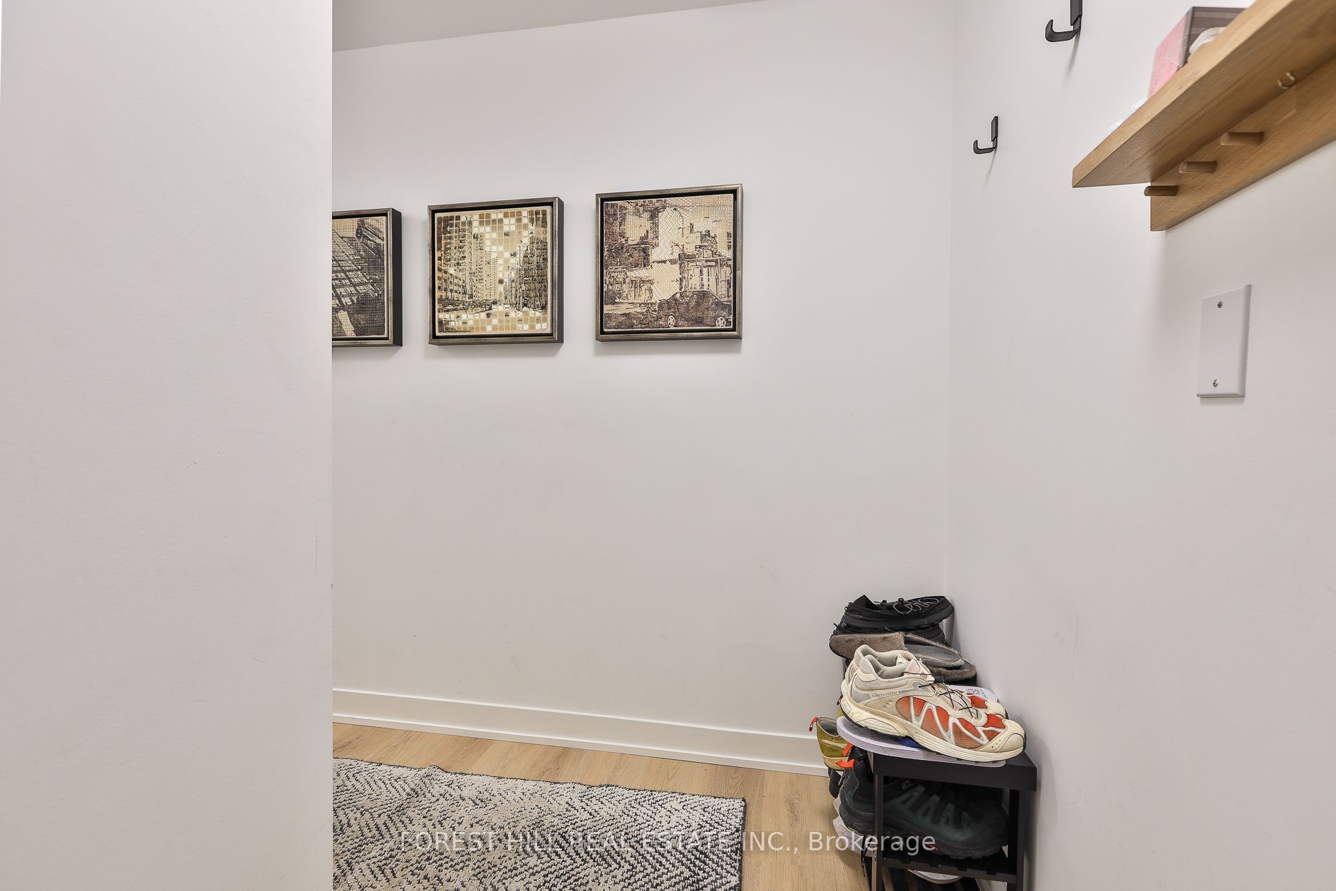 95 Bathurst Street 522, Toronto, ON M5V 0H7 photo 2