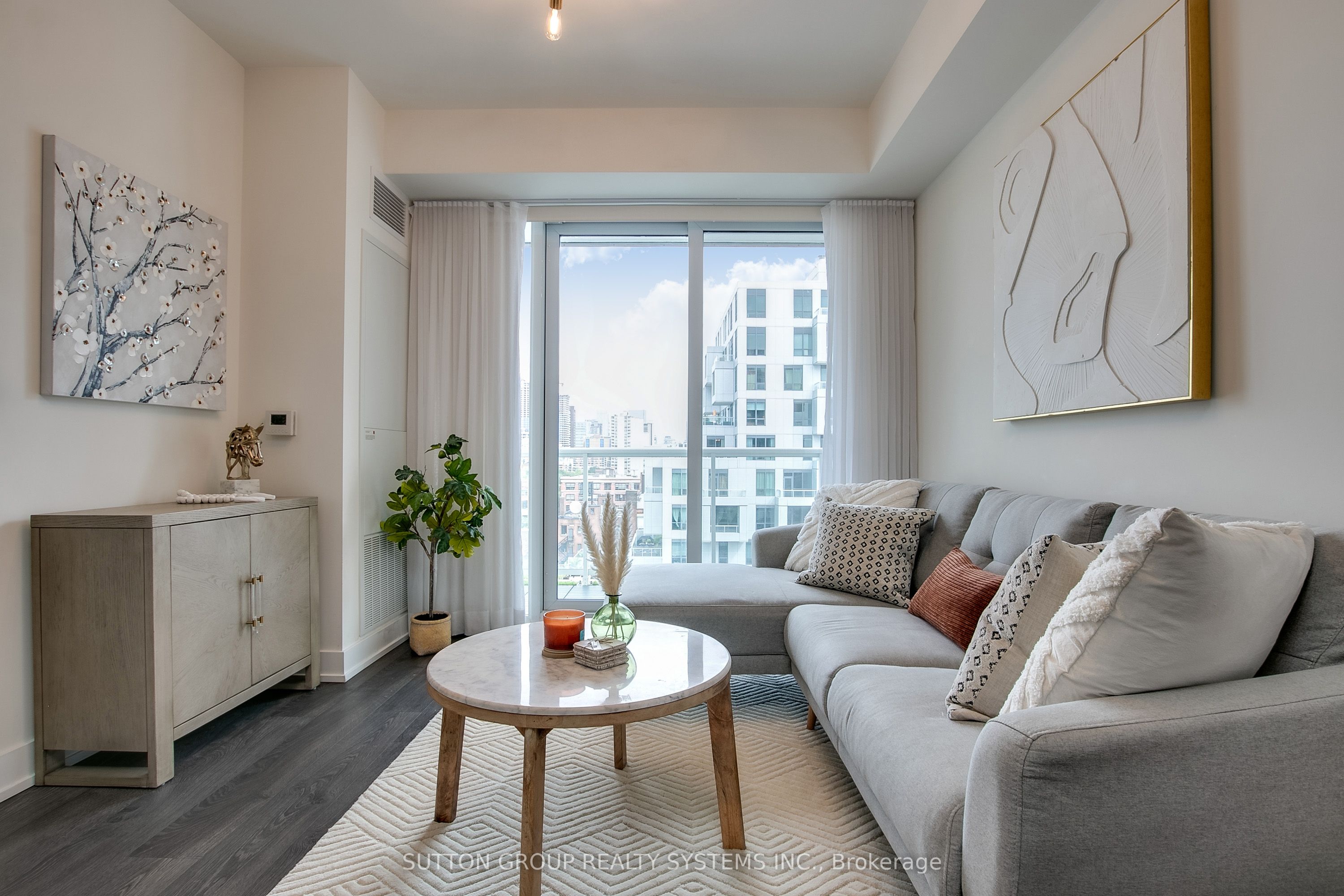 80 Vanauley Street 910, Toronto, ON M5T 0C9 photo 4