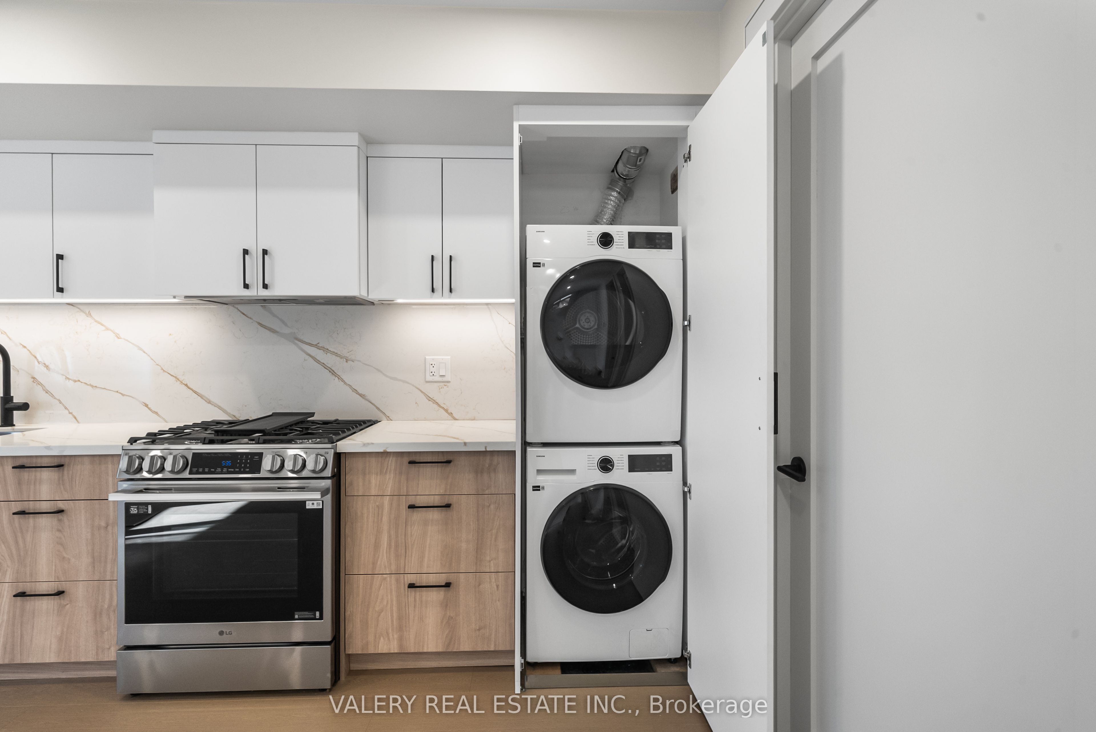 131 Dovercourt Road BSMT, Toronto, ON M6J 3C5 photo 2