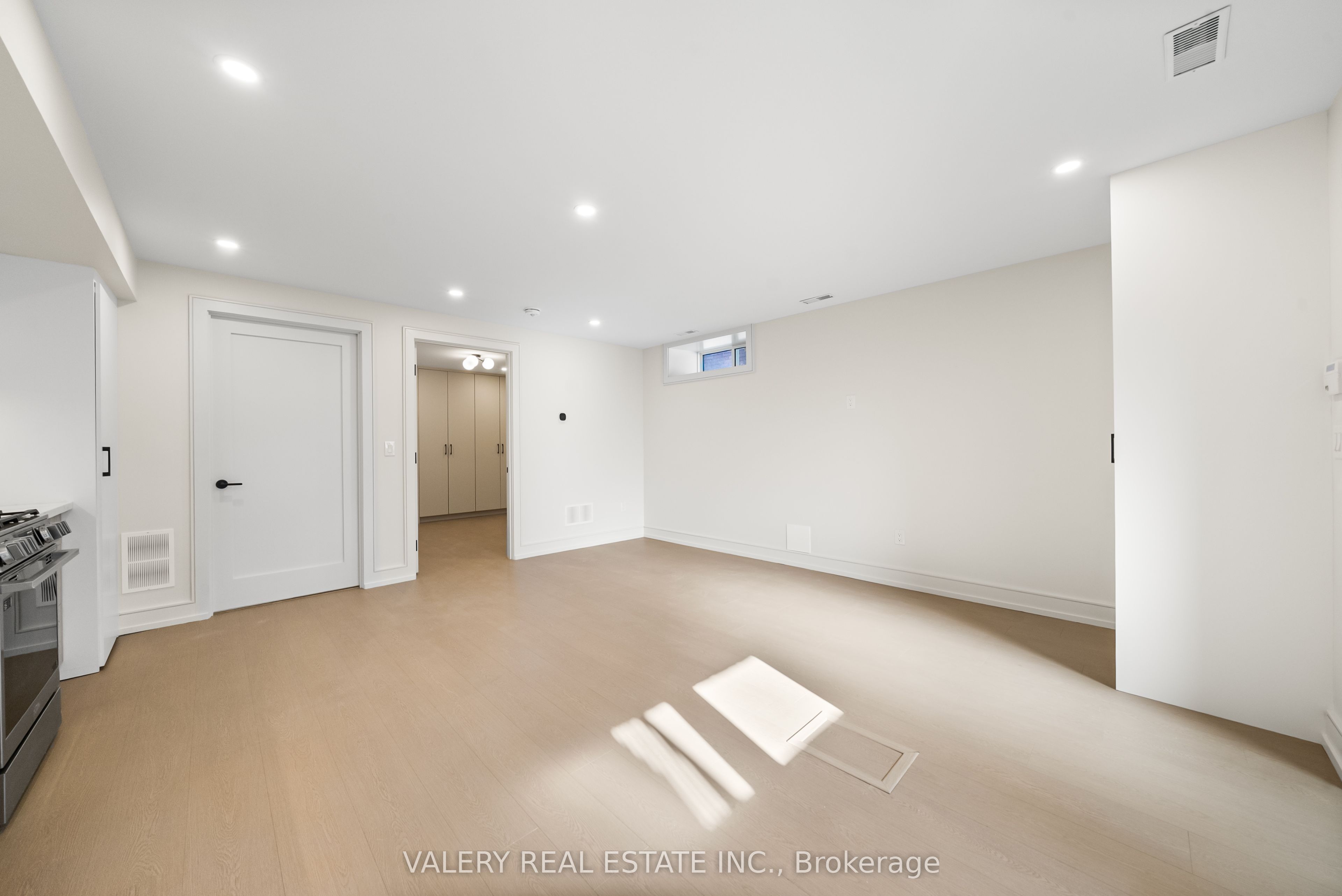 131 Dovercourt Road BSMT, Toronto, ON M6J 3C5 photo 5
