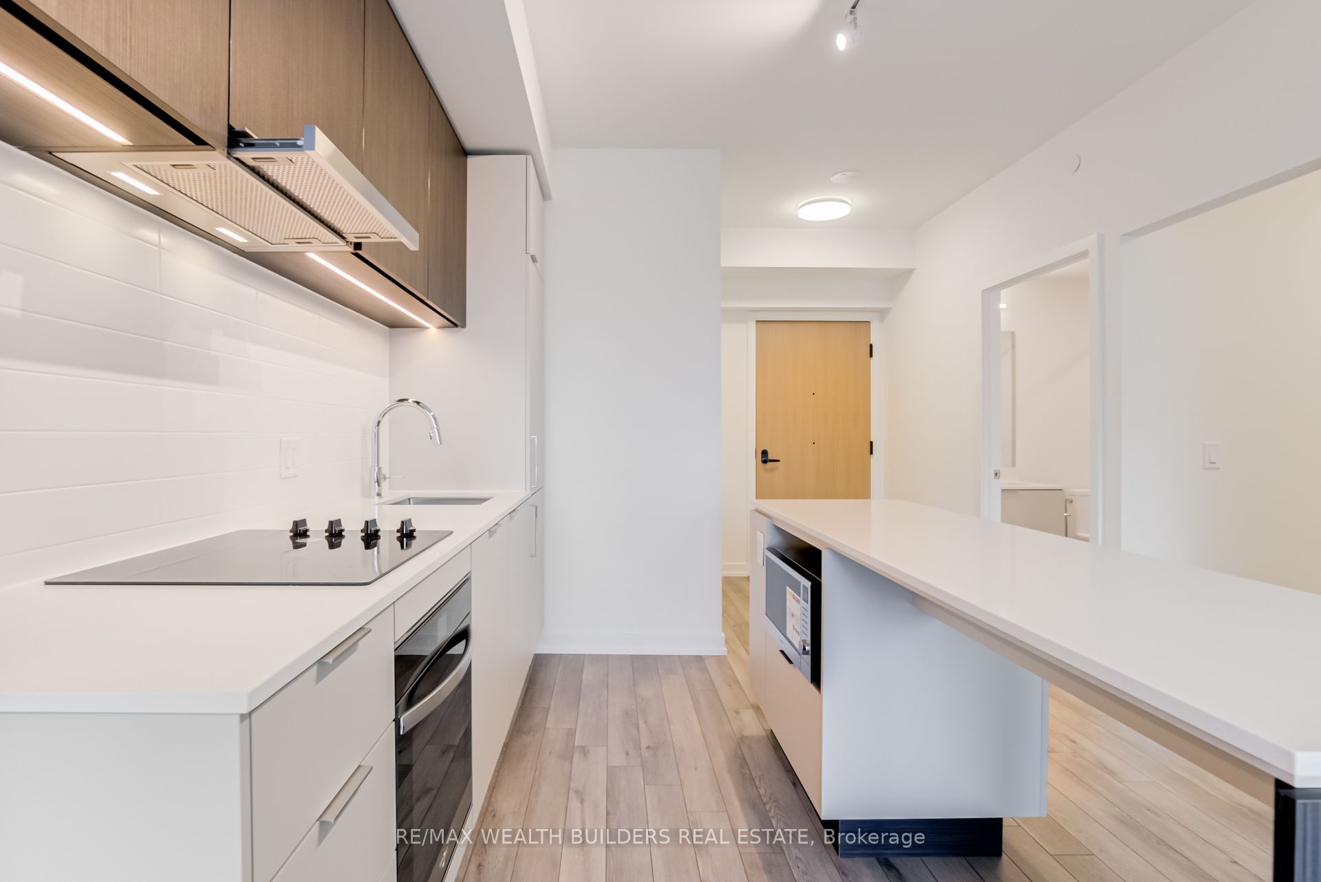89 Church Street 1208, Toronto, ON M5C 0B7 photo 4