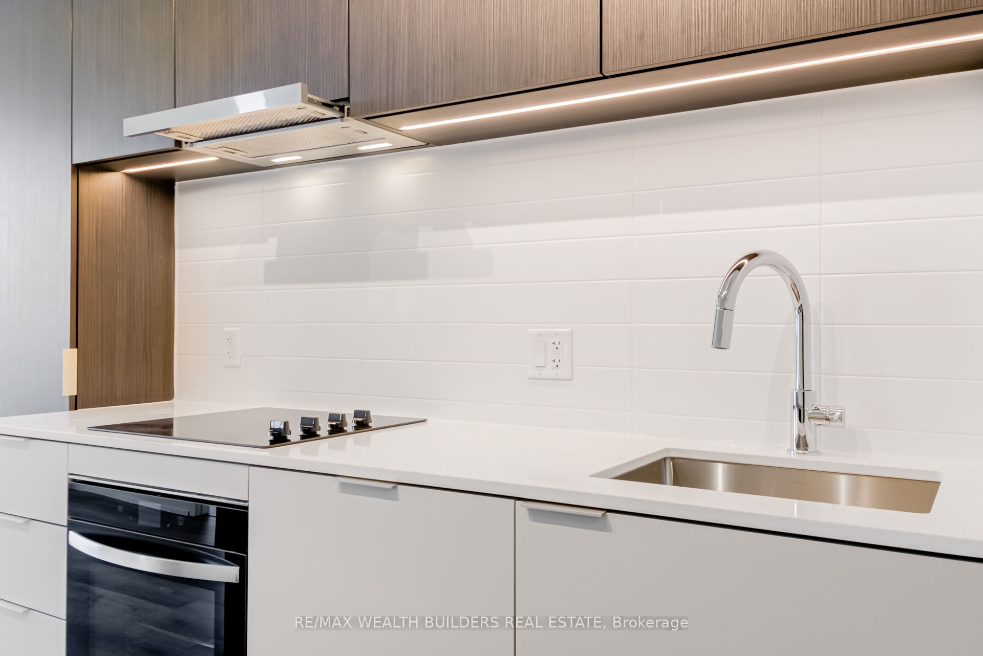 89 Church Street 1208, Toronto, ON M5C 0B7 photo 5