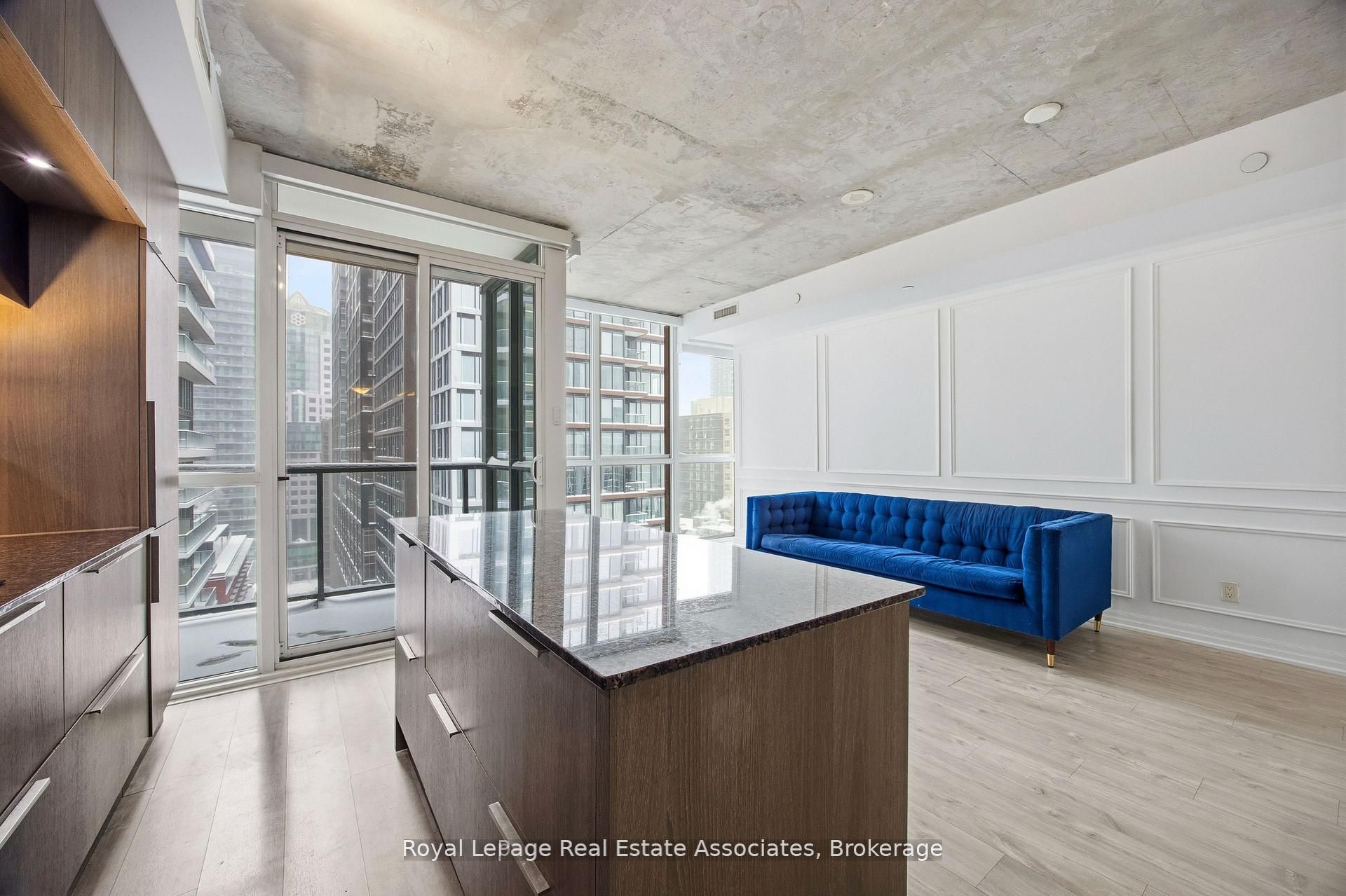 88 Blue Jays Way 1604, Toronto, ON M5V 0L7 photo 5