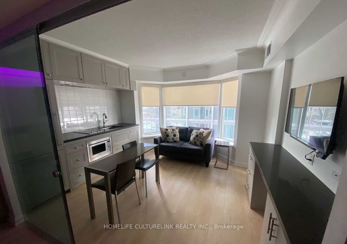 155 Yorkville Avenue 2010, Toronto, ON M5R 0B4 photo 5
