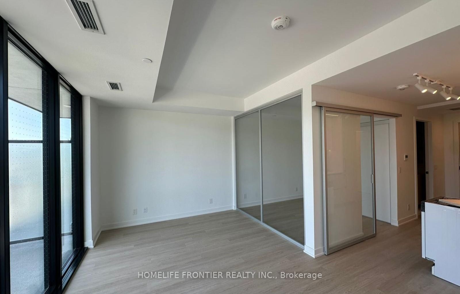 699 Sheppard Avenue E 221, Toronto, ON M2K 0J5 photo 5