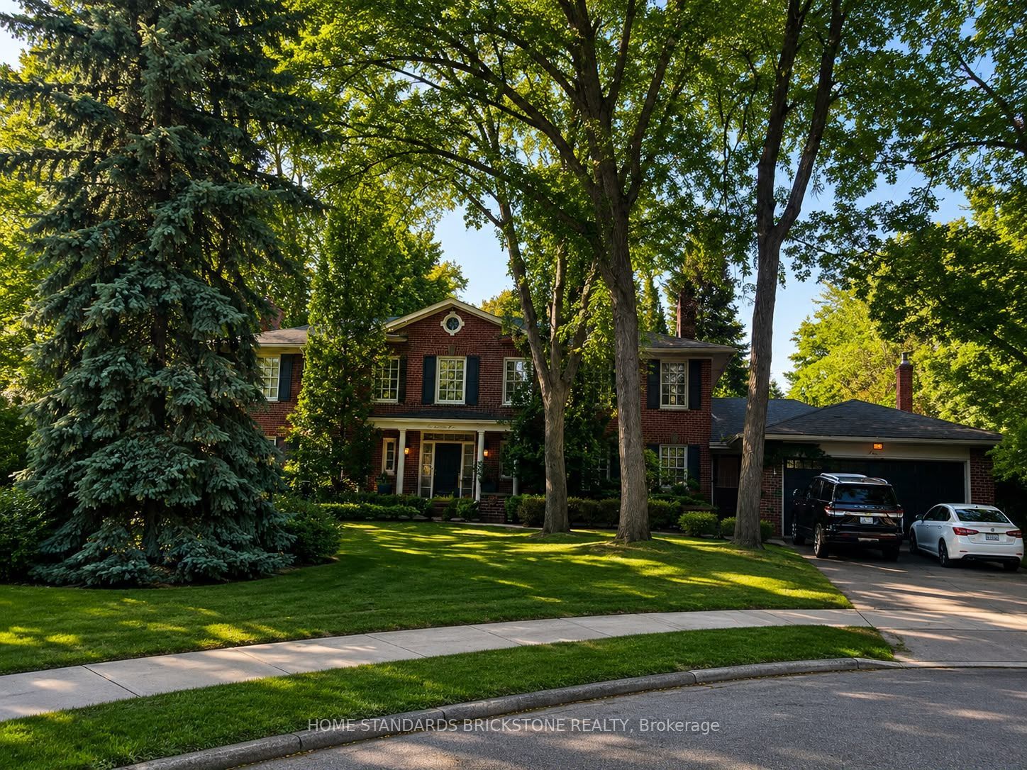 2 Zaharias Court, Toronto, ON M2L 2H6