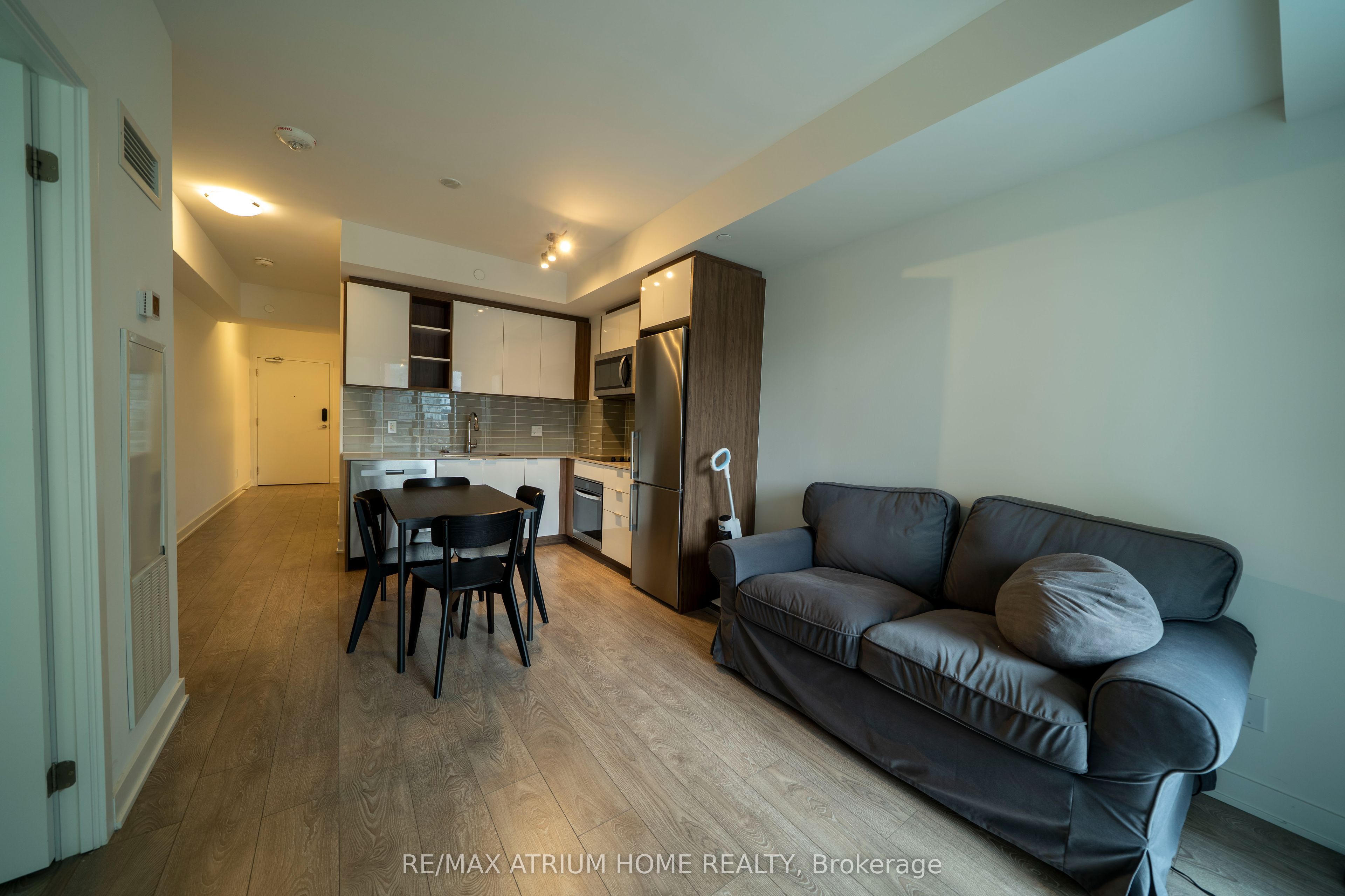 543 Richmond Street W 725, Toronto, ON M5V 0W9