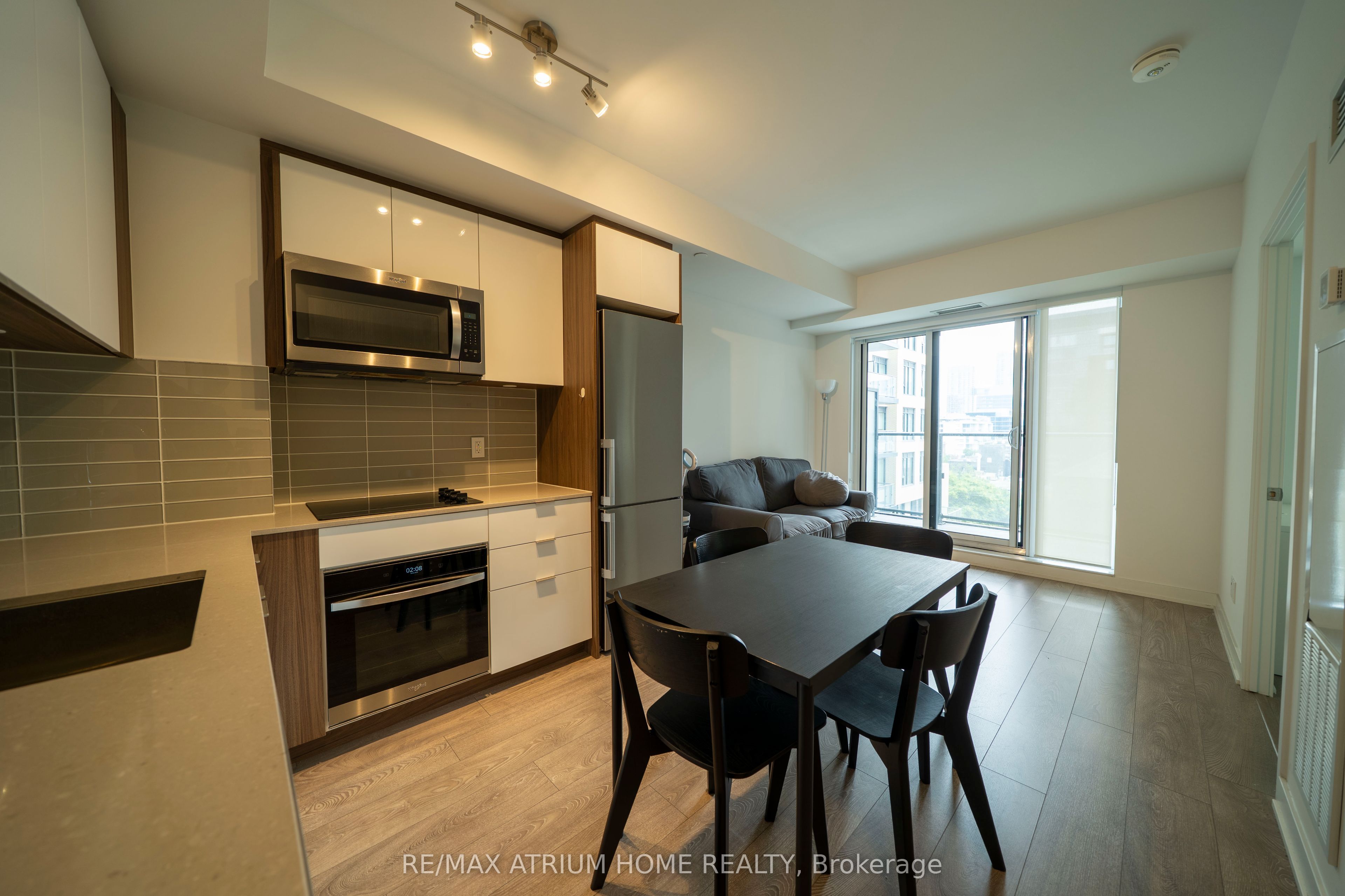 543 Richmond Street W 725, Toronto, ON M5V 0W9 photo 2