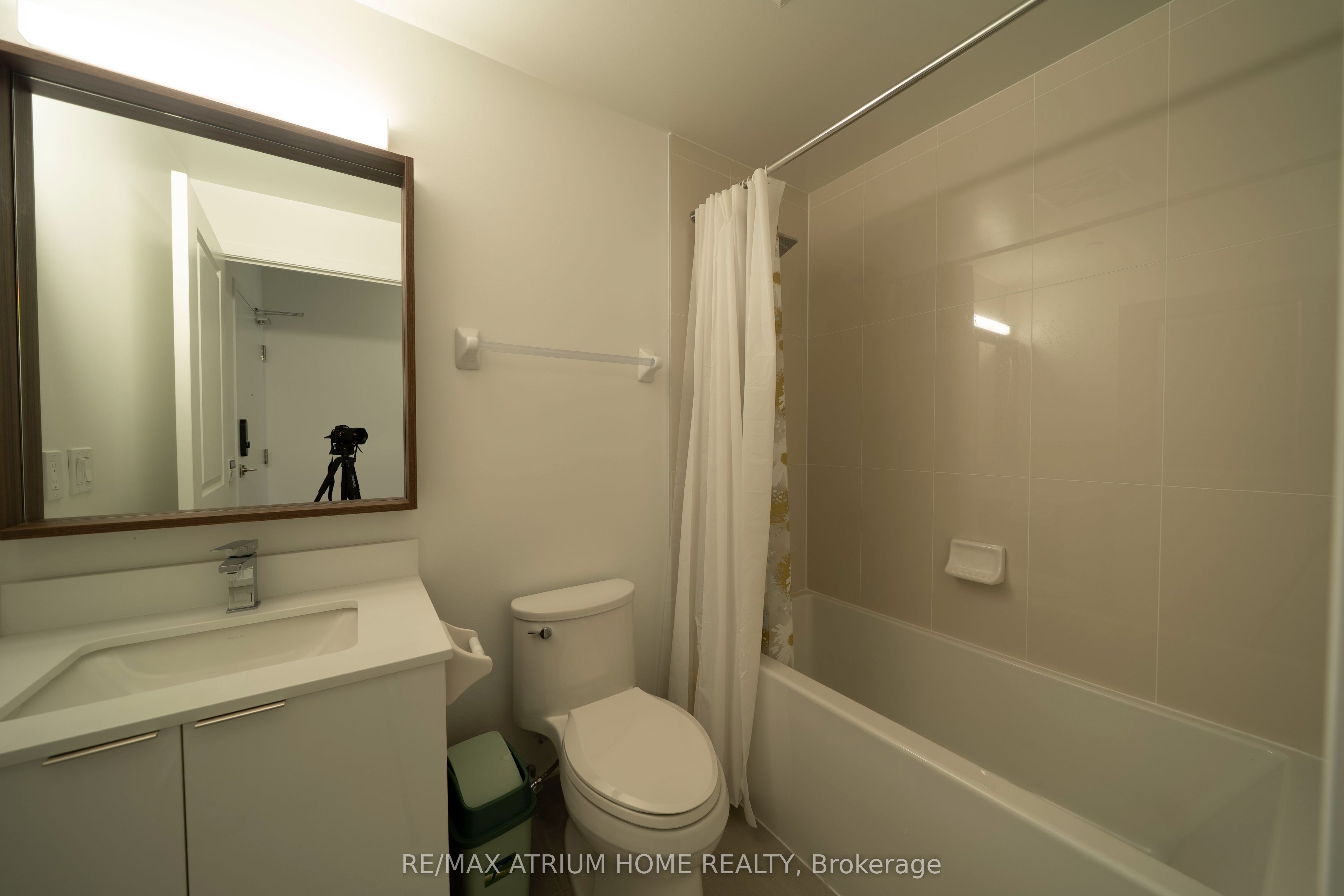 543 Richmond Street W 725, Toronto, ON M5V 0W9 photo 5