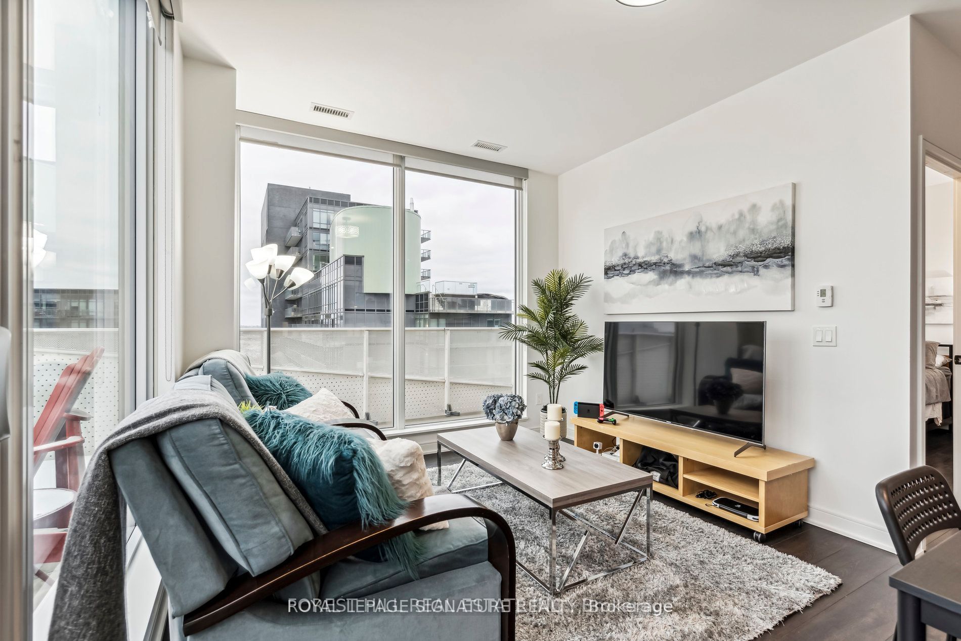 60 Tannery Road 1201, Toronto, ON M5A 0S8 photo 5