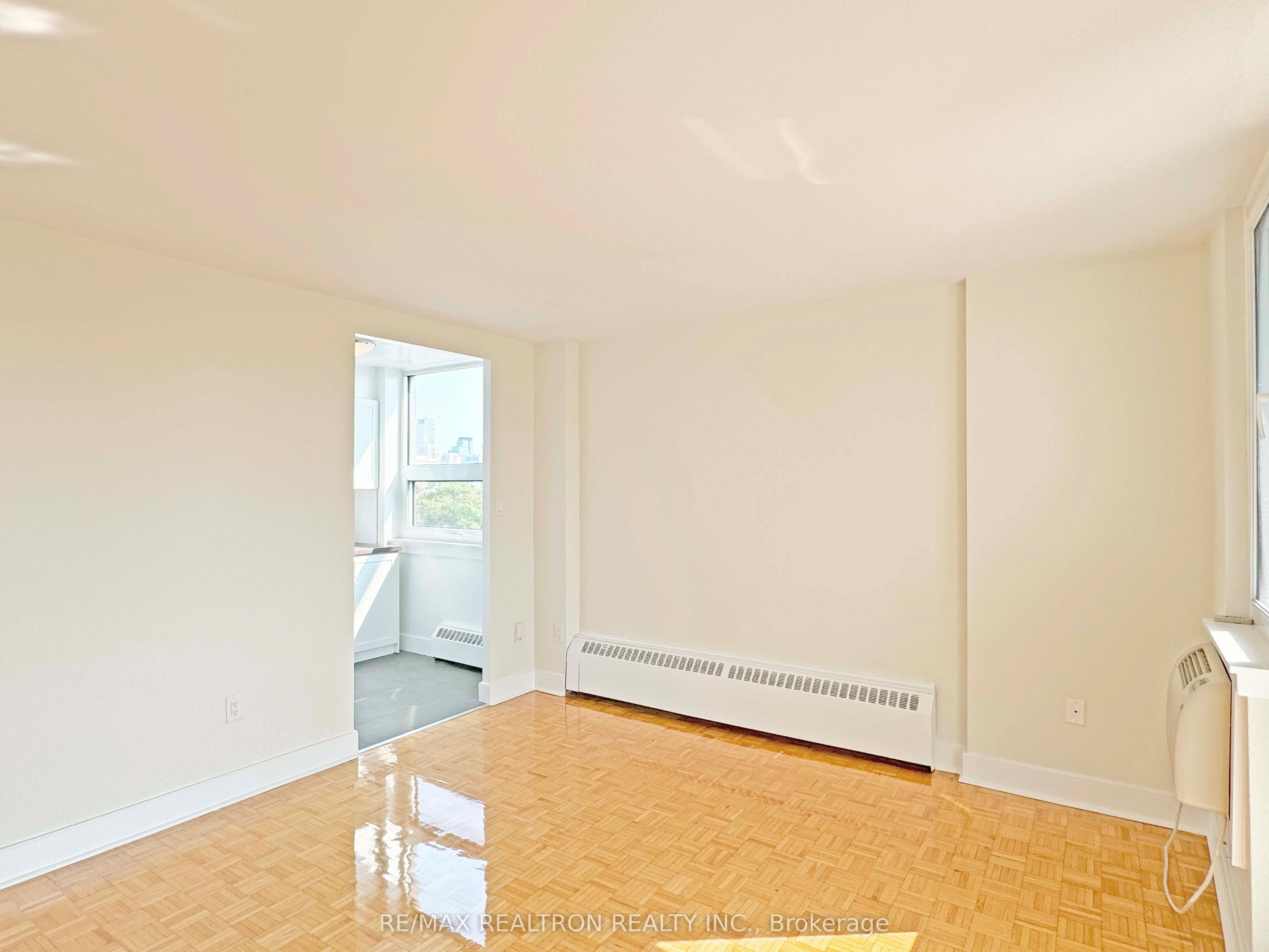 485 Huron Street 402, Toronto, ON M5R 2R5 photo 3