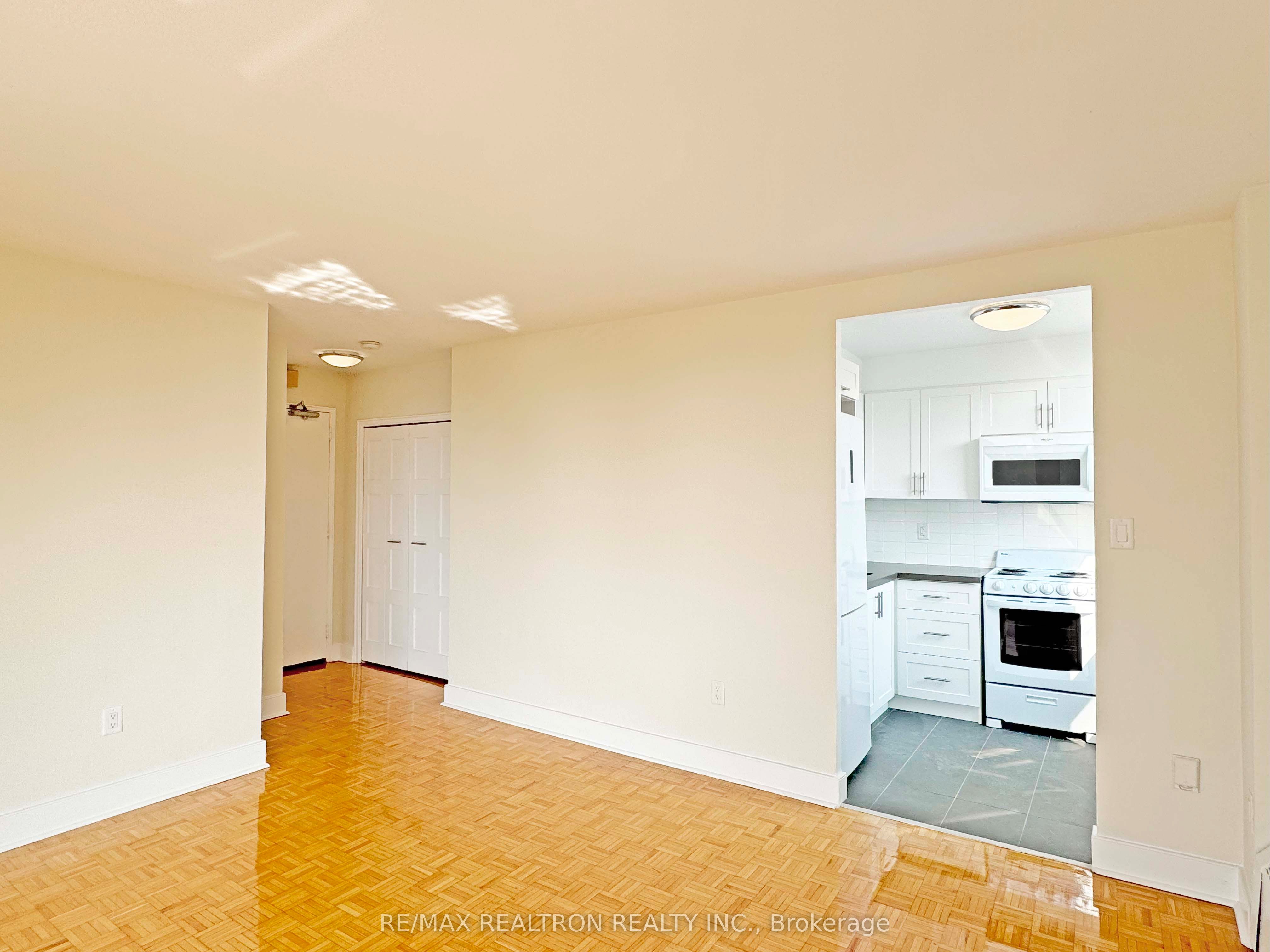 485 Huron Street 402, Toronto, ON M5R 2R5 photo 4