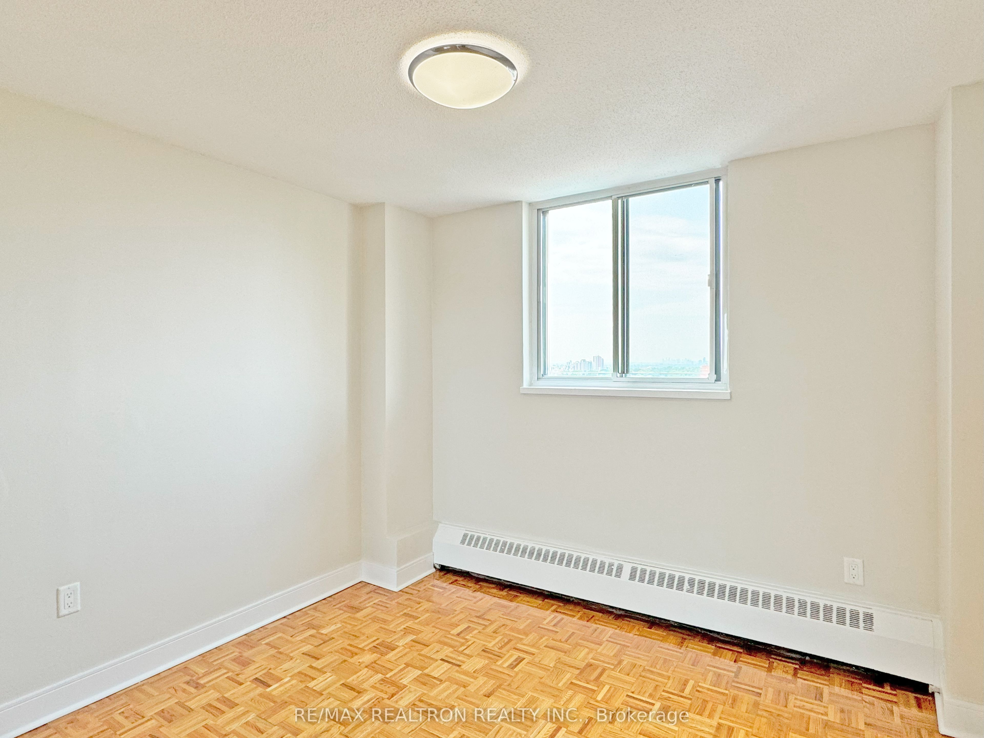 1500 Bathurst Street 409, Toronto, ON M5P 3L3 photo 5