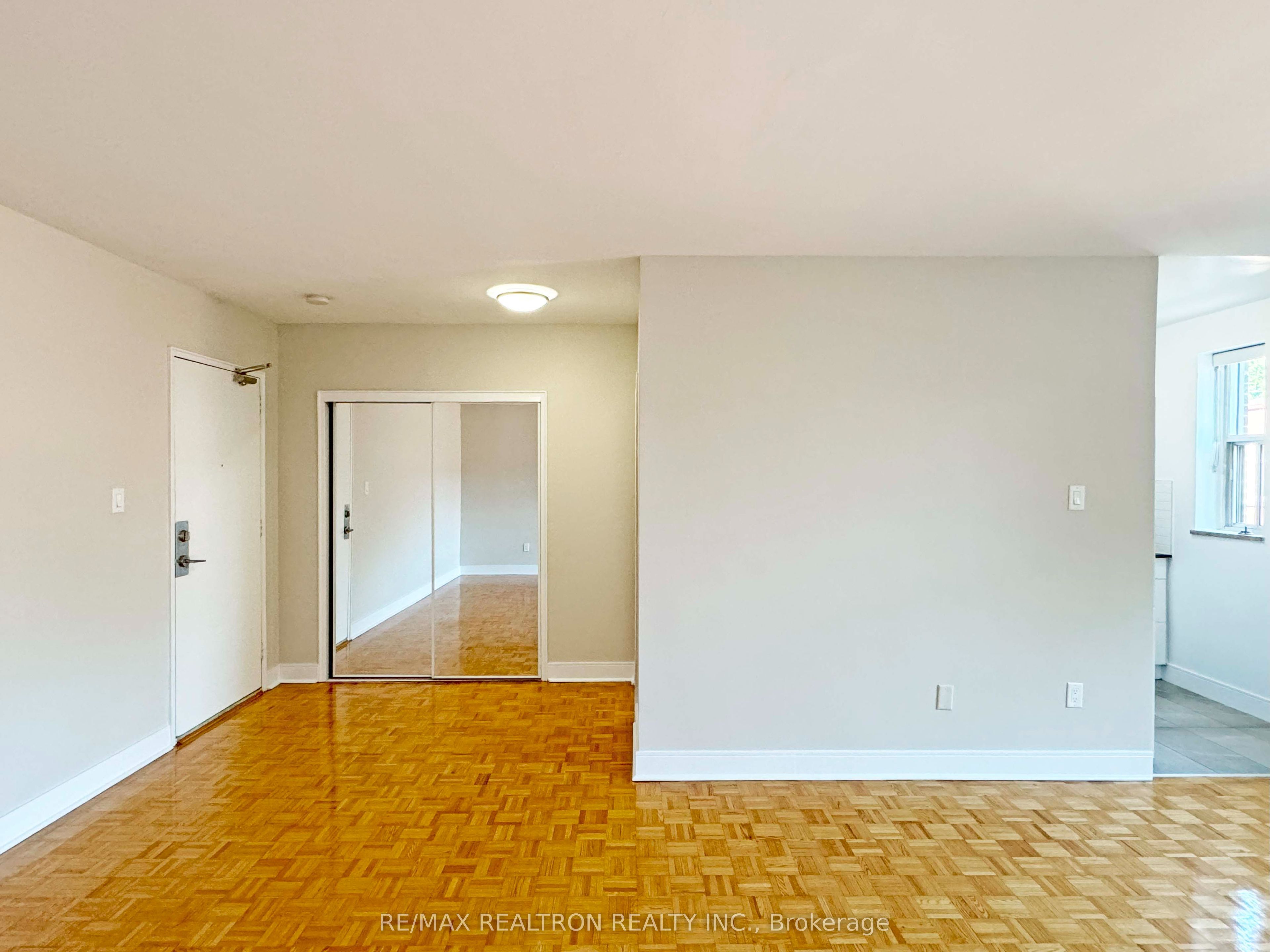 1291 Bayview Avenue 506, Toronto, ON M4G 2Z9 photo 5