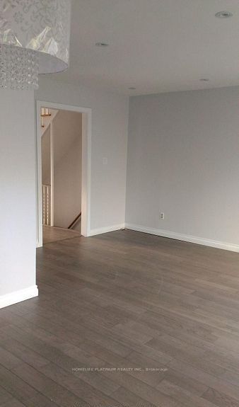 118 Sexton Crescent, Toronto, ON M2H 2L6 photo 5