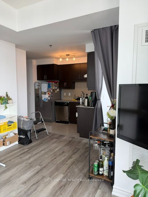 2756 OLD LESLIE Street 1116, Toronto, ON M2K 0E2 photo 2