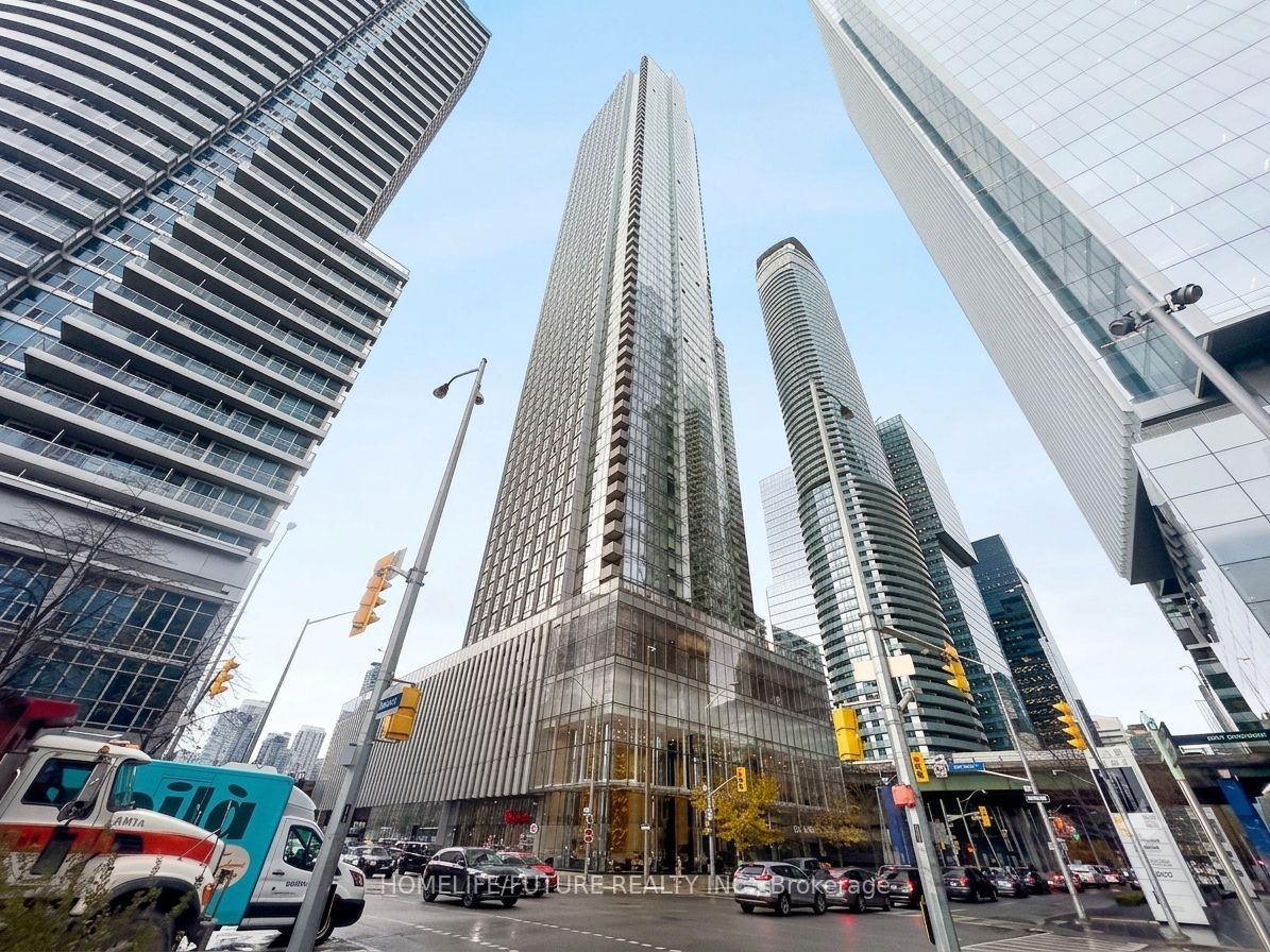 10 York Street 4105, Toronto, ON M5J 0E1