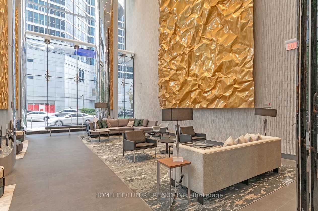 10 York Street 4105, Toronto, ON M5J 0E1 photo 3