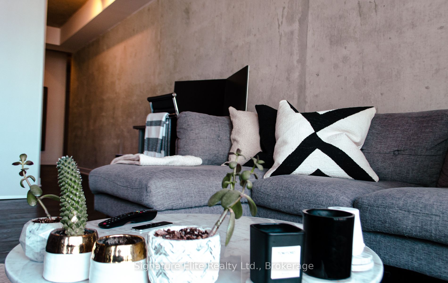 318 King Street E 521, Toronto, ON M5A 1K6