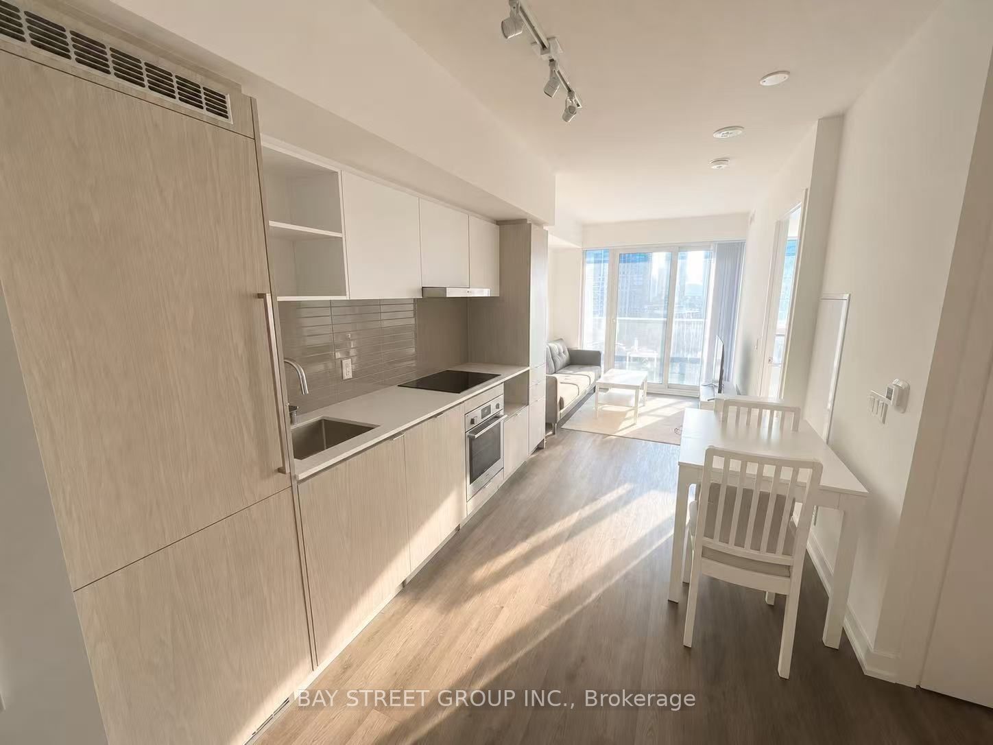 55 Cooper Street W 1816, Toronto, ON M5E 0G1 photo 2