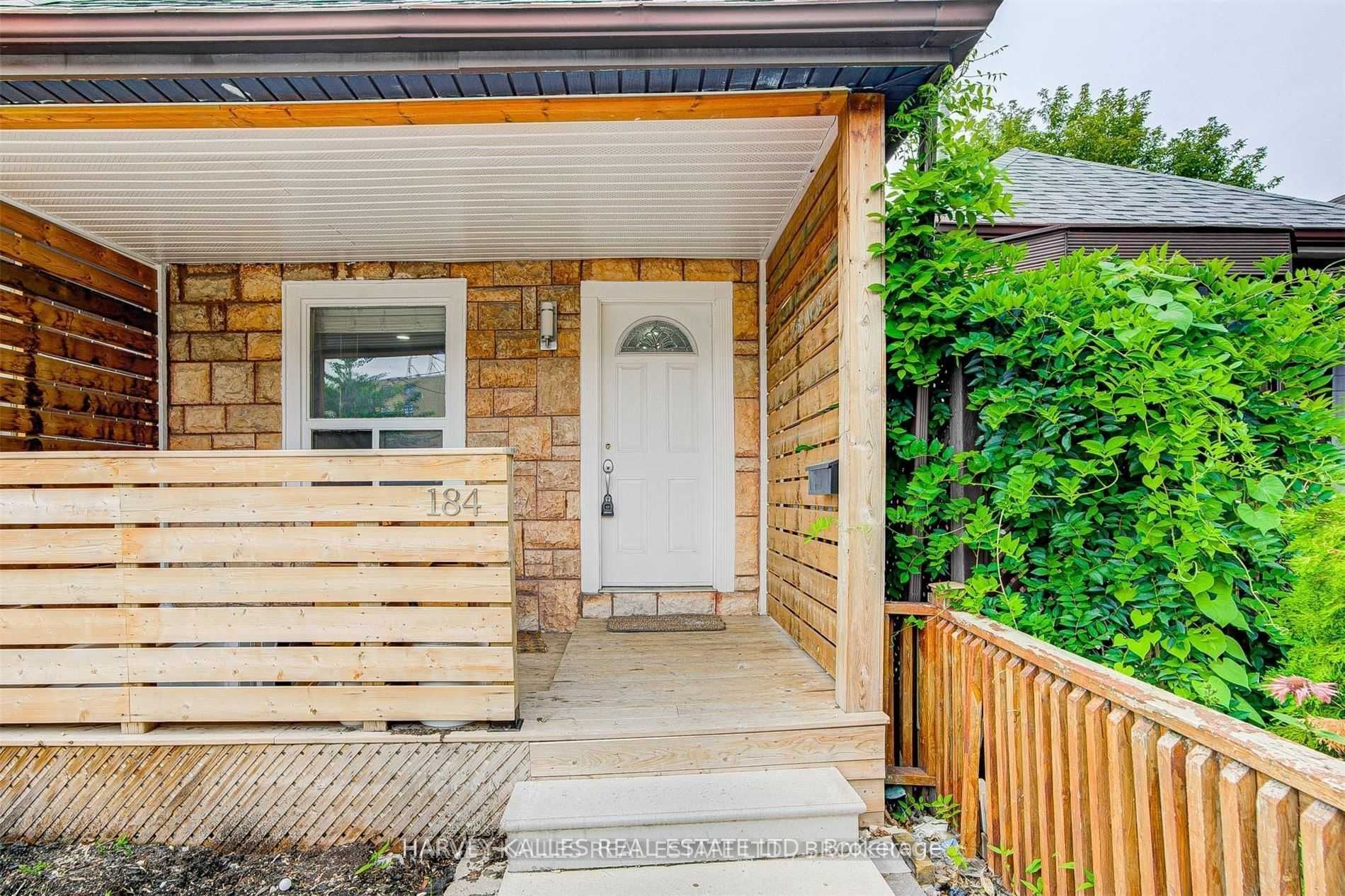 184 Cedric Avenue Lower, Toronto, ON M6C 3X8 photo 3