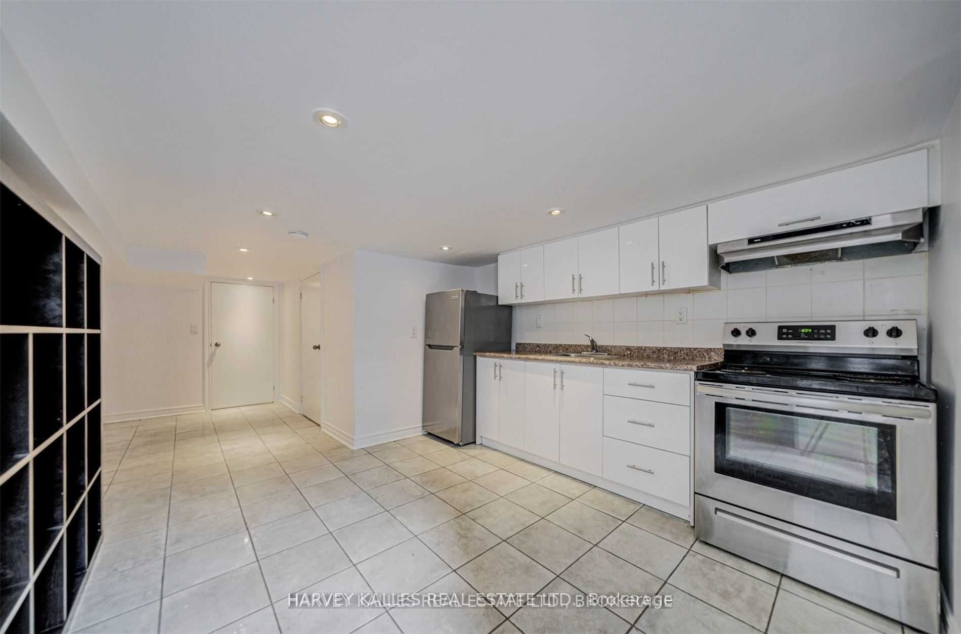 184 Cedric Avenue Lower, Toronto, ON M6C 3X8 photo 5