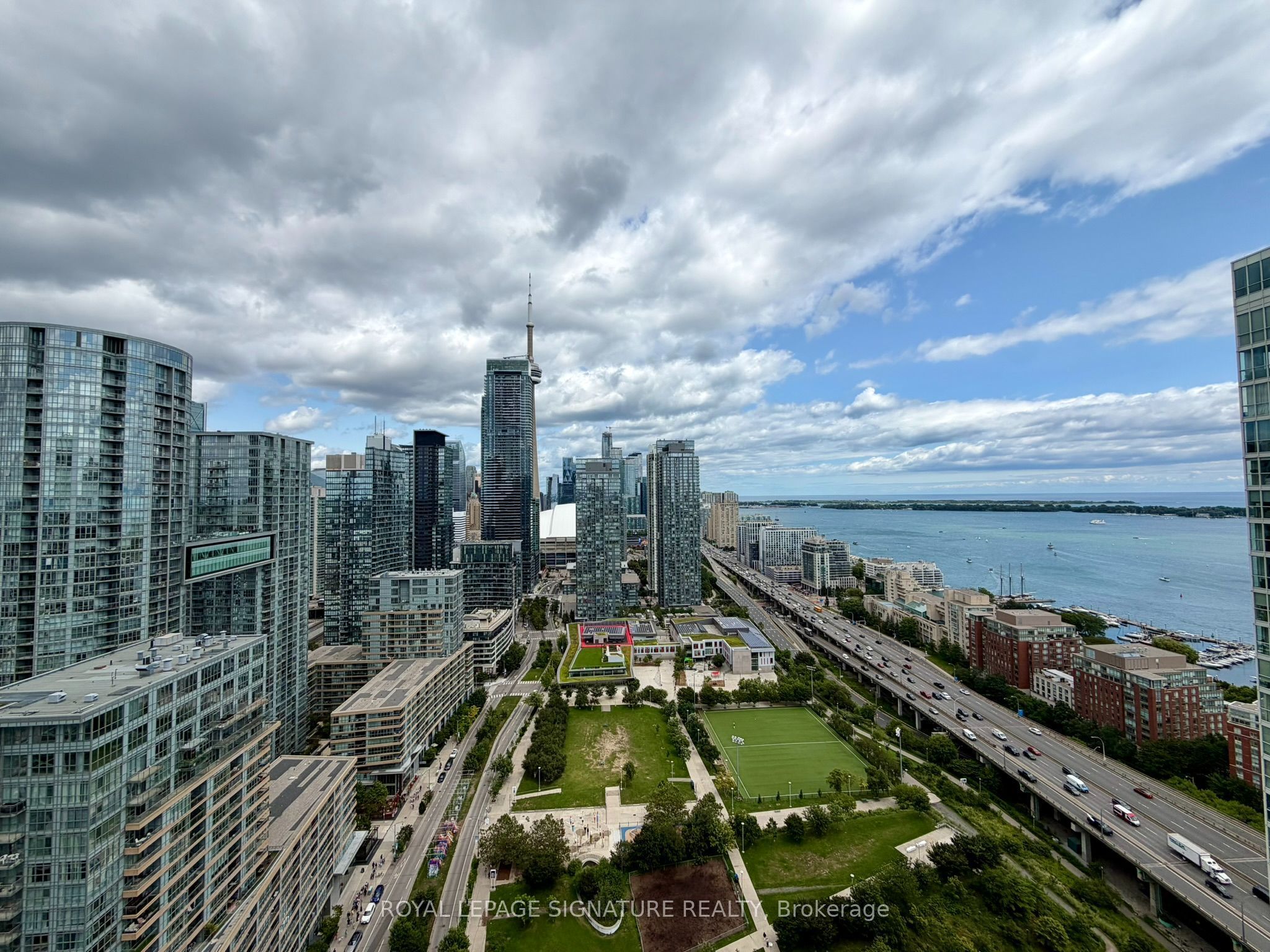 85 Queens Wharf Road 4112, Toronto, ON M5V 0J9 photo 3