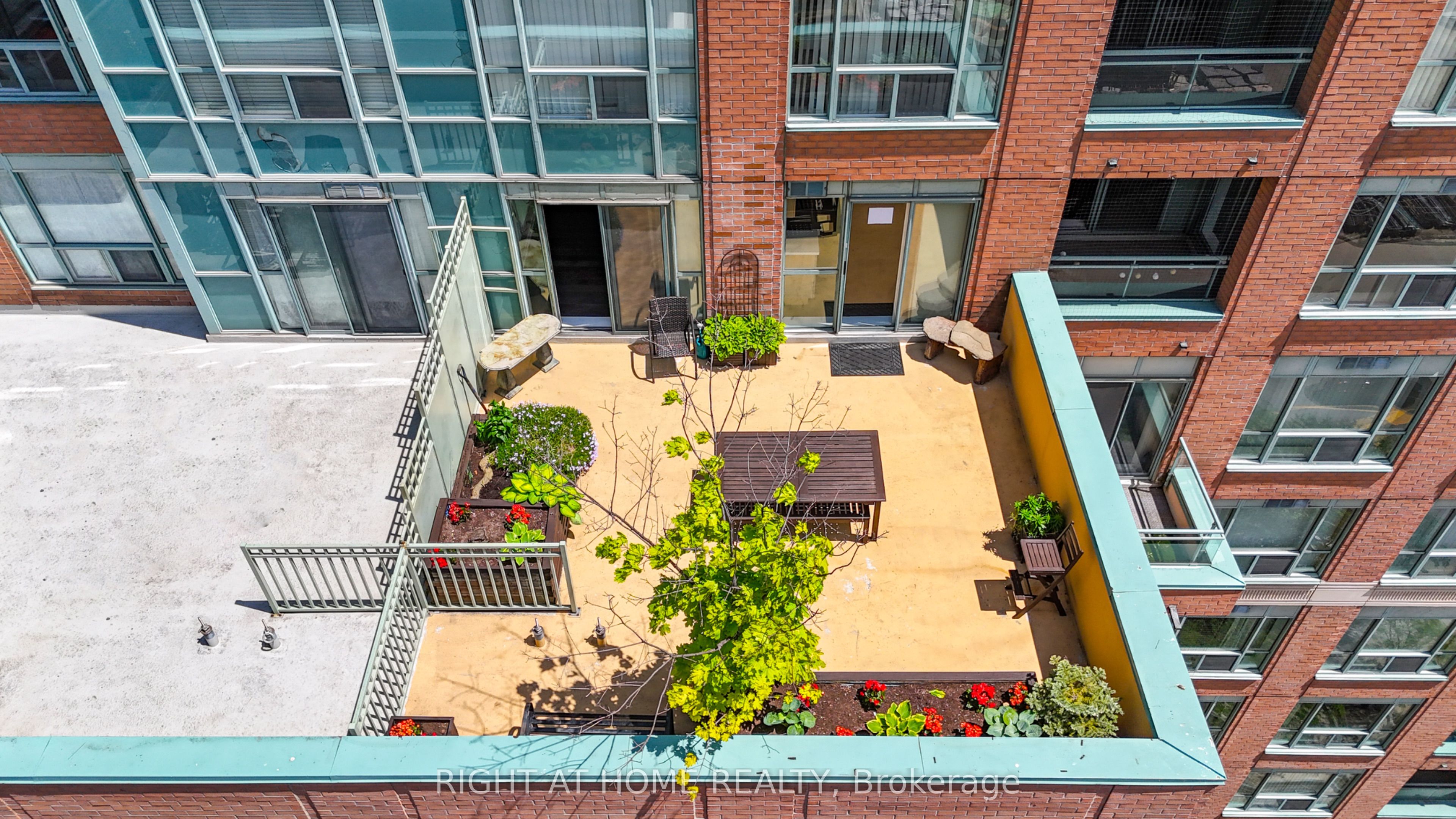889 Bay Street 1008, Toronto, ON M5S 3K5 photo 5