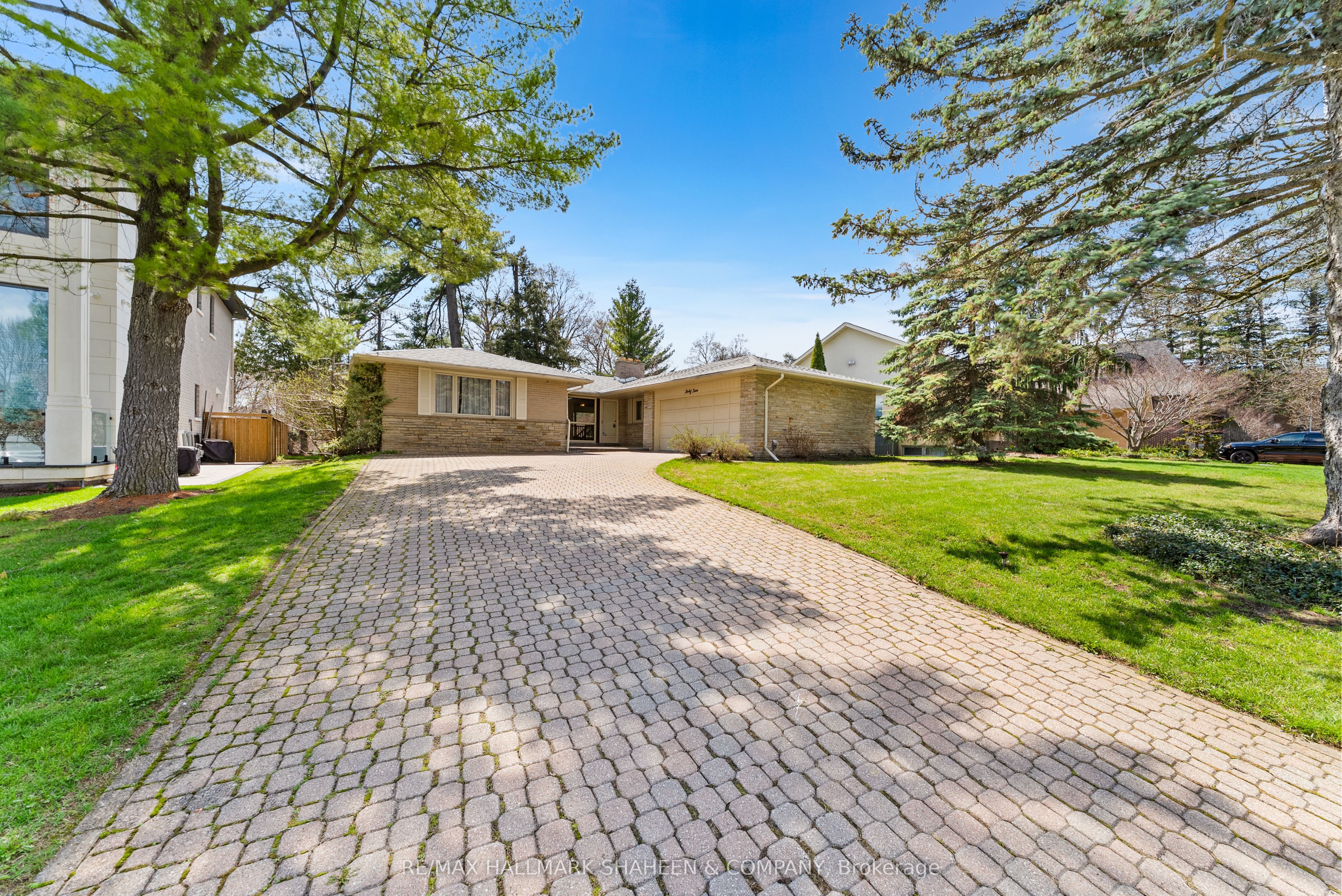 45 Hi Mount Drive, Toronto, ON M2K 1X3 photo 2
