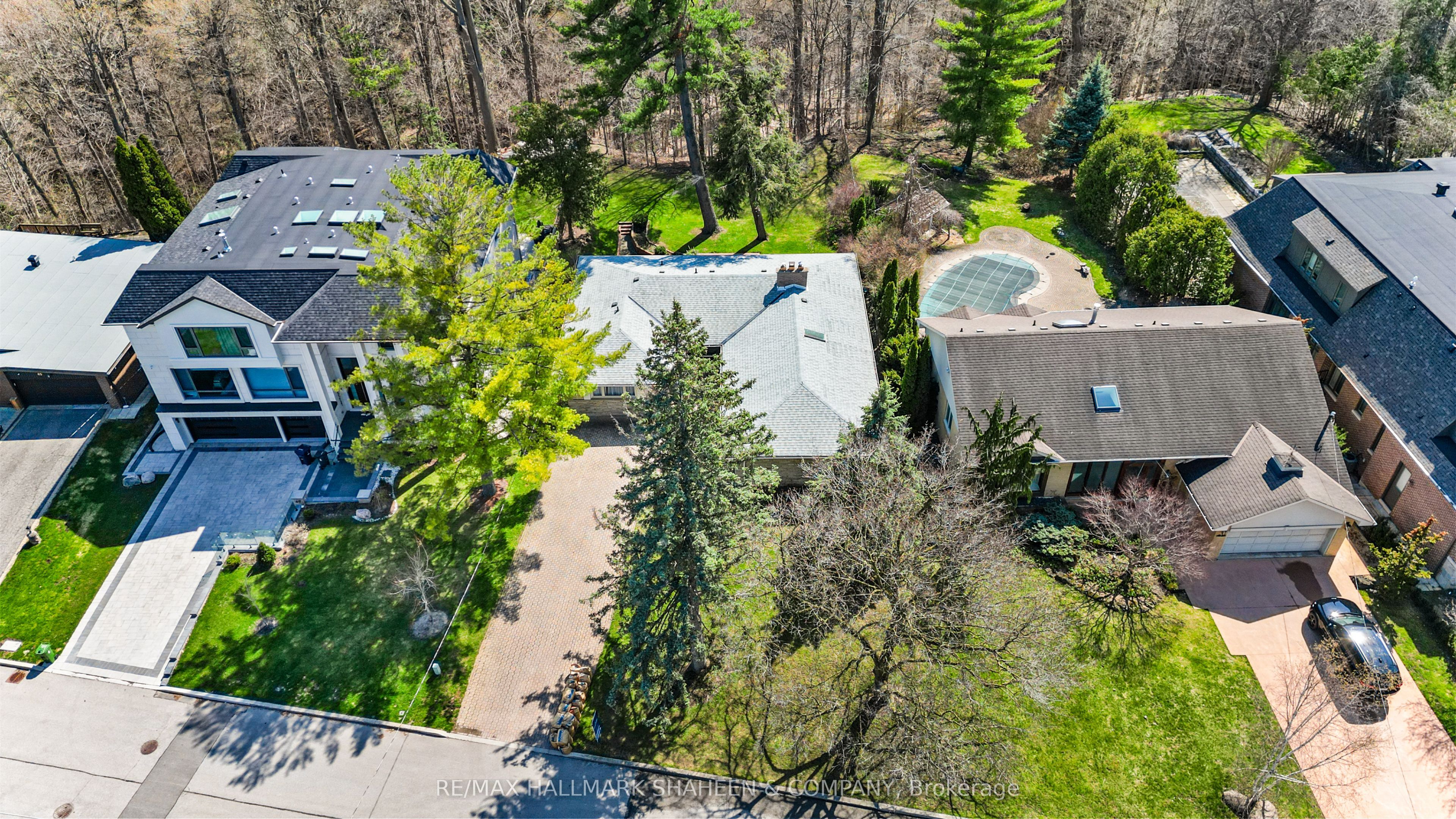 45 Hi Mount Drive, Toronto, ON M2K 1X3 photo 4