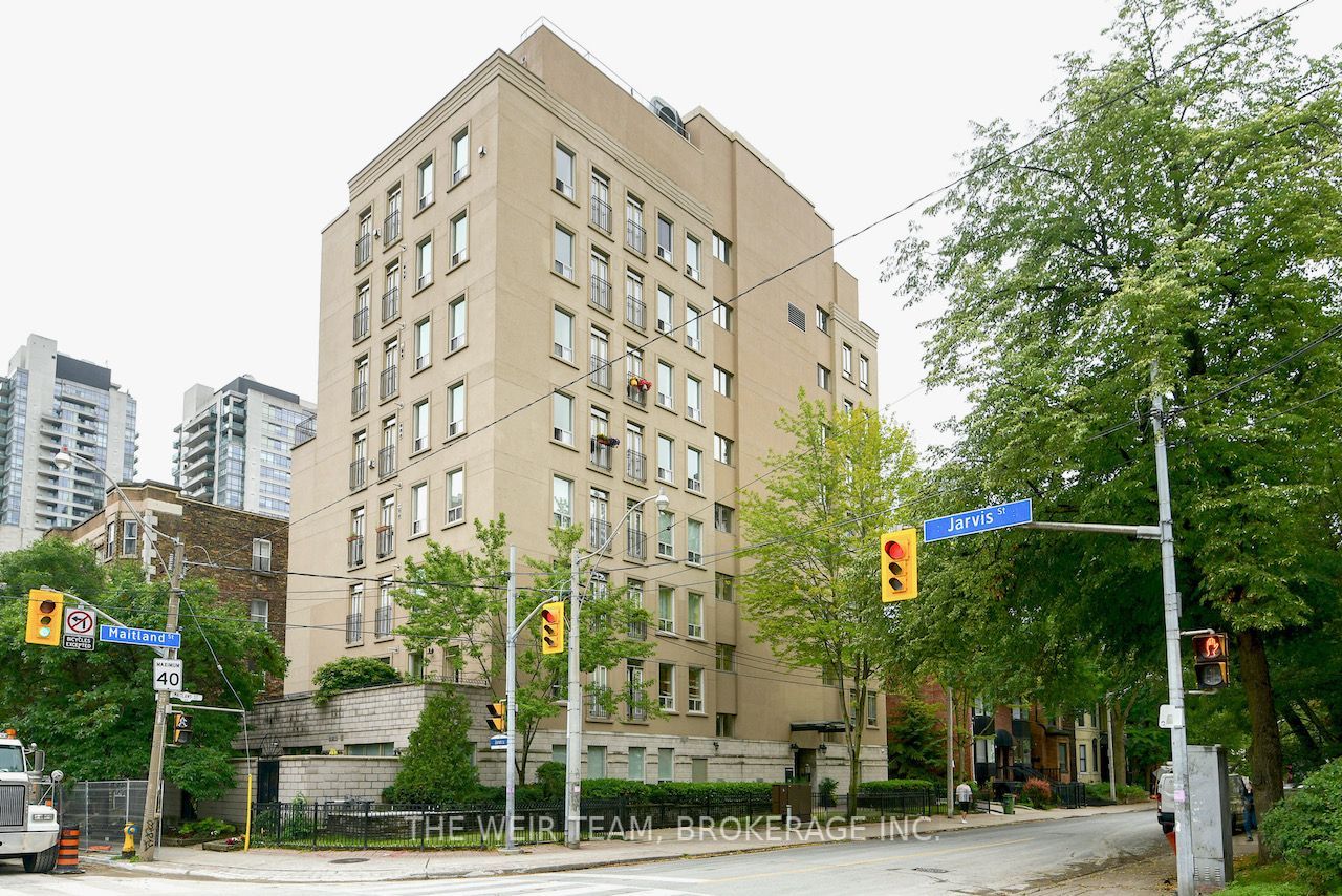 135 Maitland Street 202, Toronto, ON M4Y 1E5 photo 2