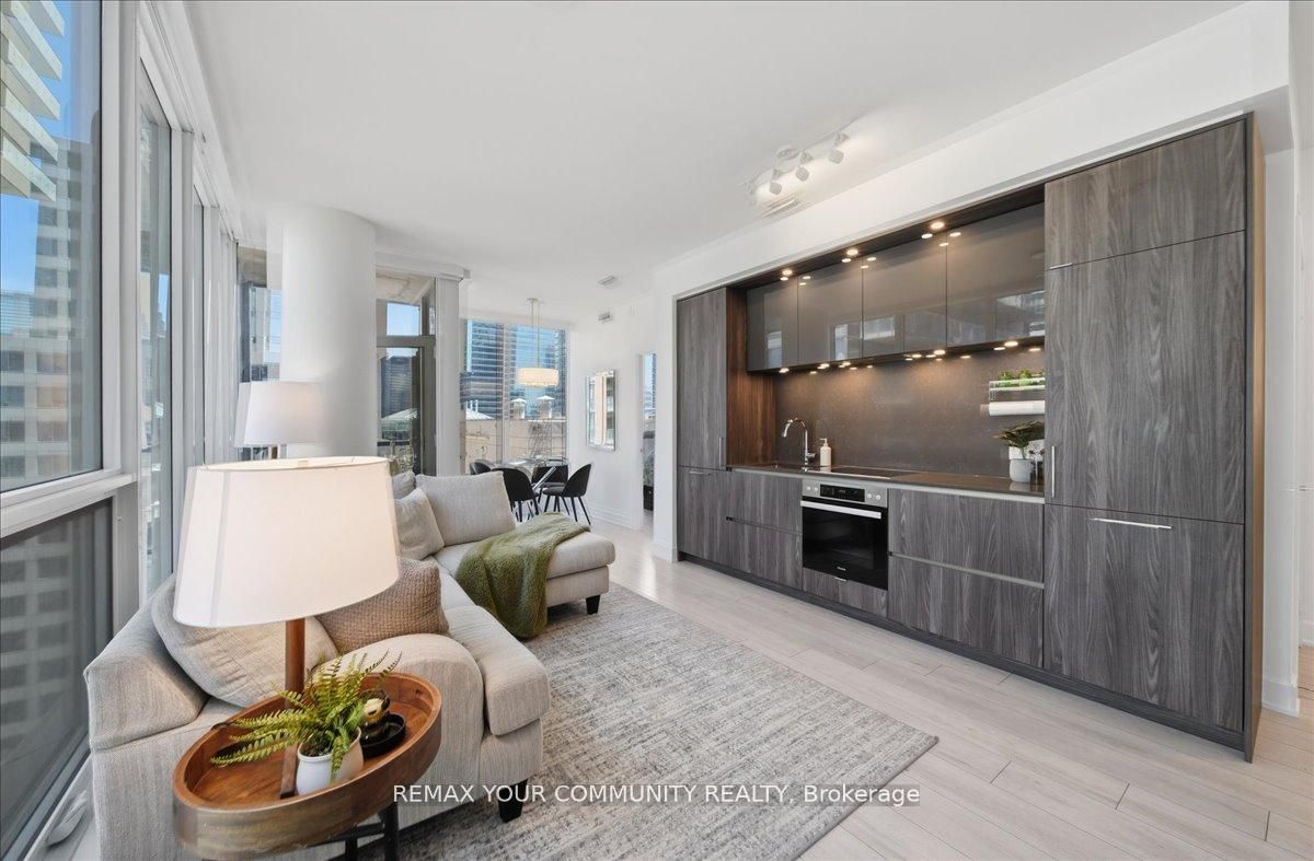 15 Mercer Street 1806, Toronto, ON M5V 1H2 photo 3