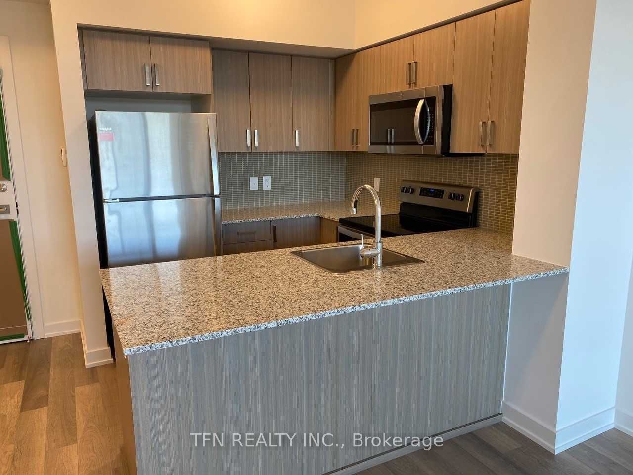 1603 Eglinton Avenue W 418, Toronto, ON M6E 0A1 photo 3
